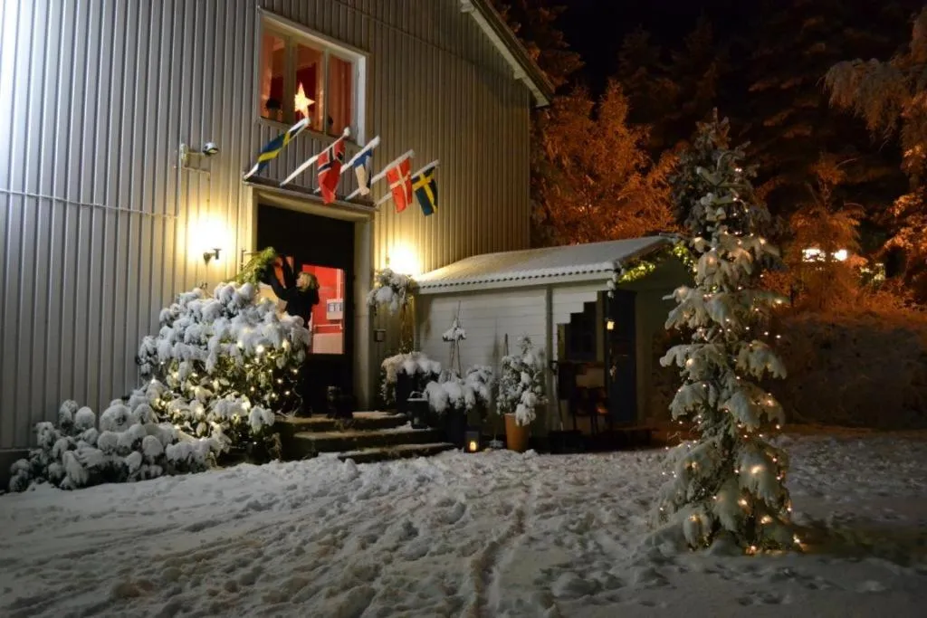 Facade/entrance in Södra Bergets Vandrarhem