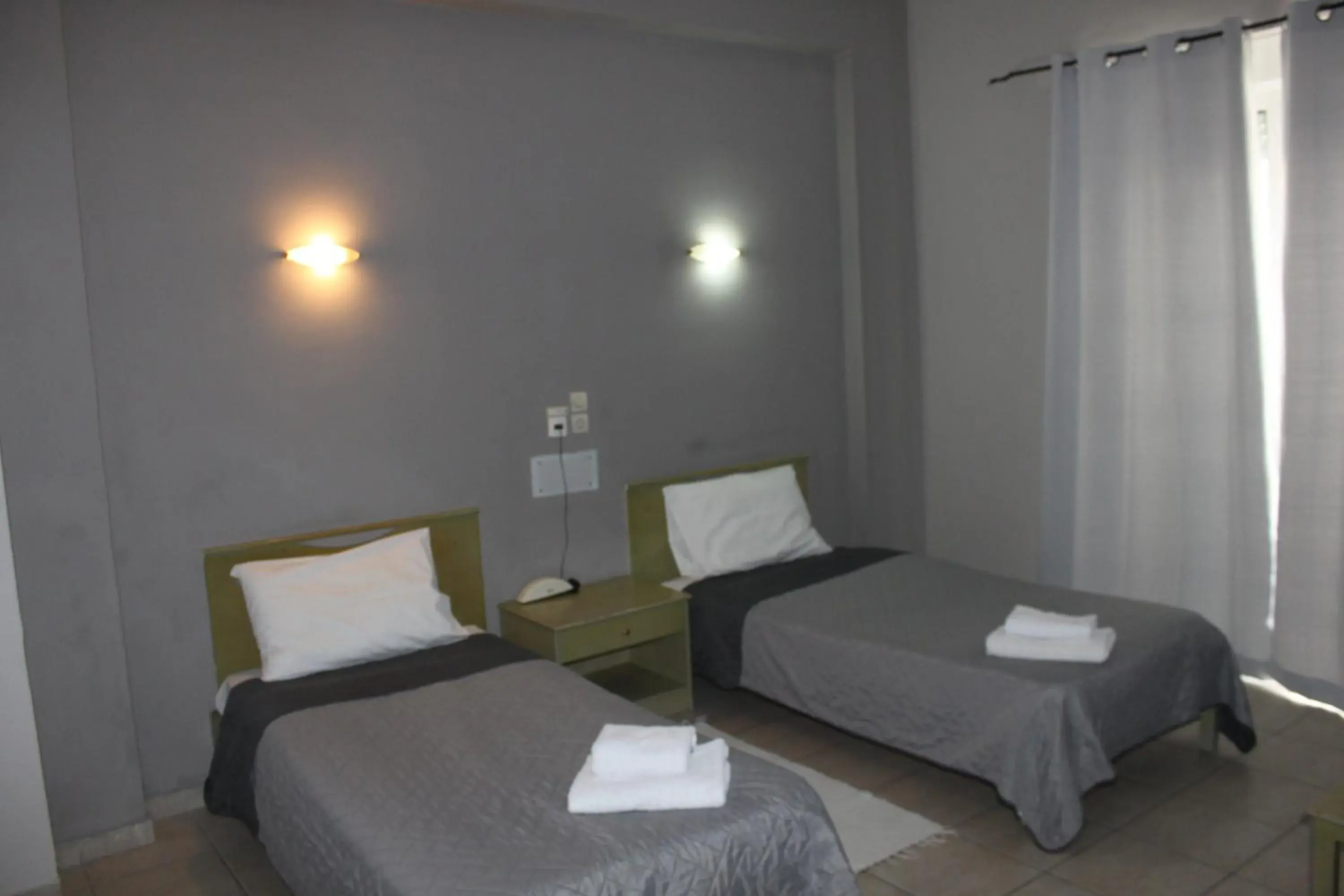 Twin Room in Hotel Avra Twin Room in Hotel Avra