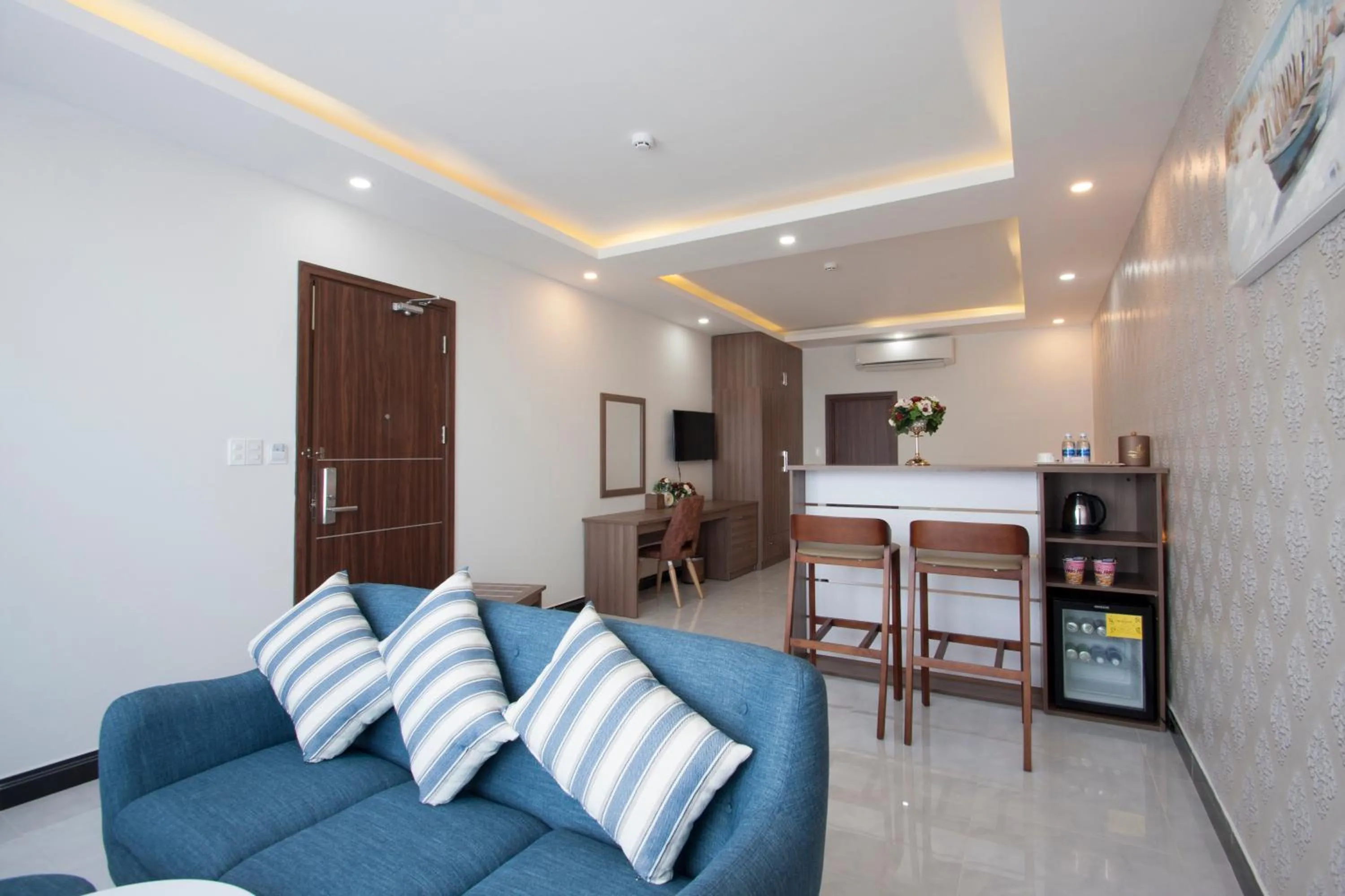 Photo of the whole room in Phung Hung Boutique Hotel