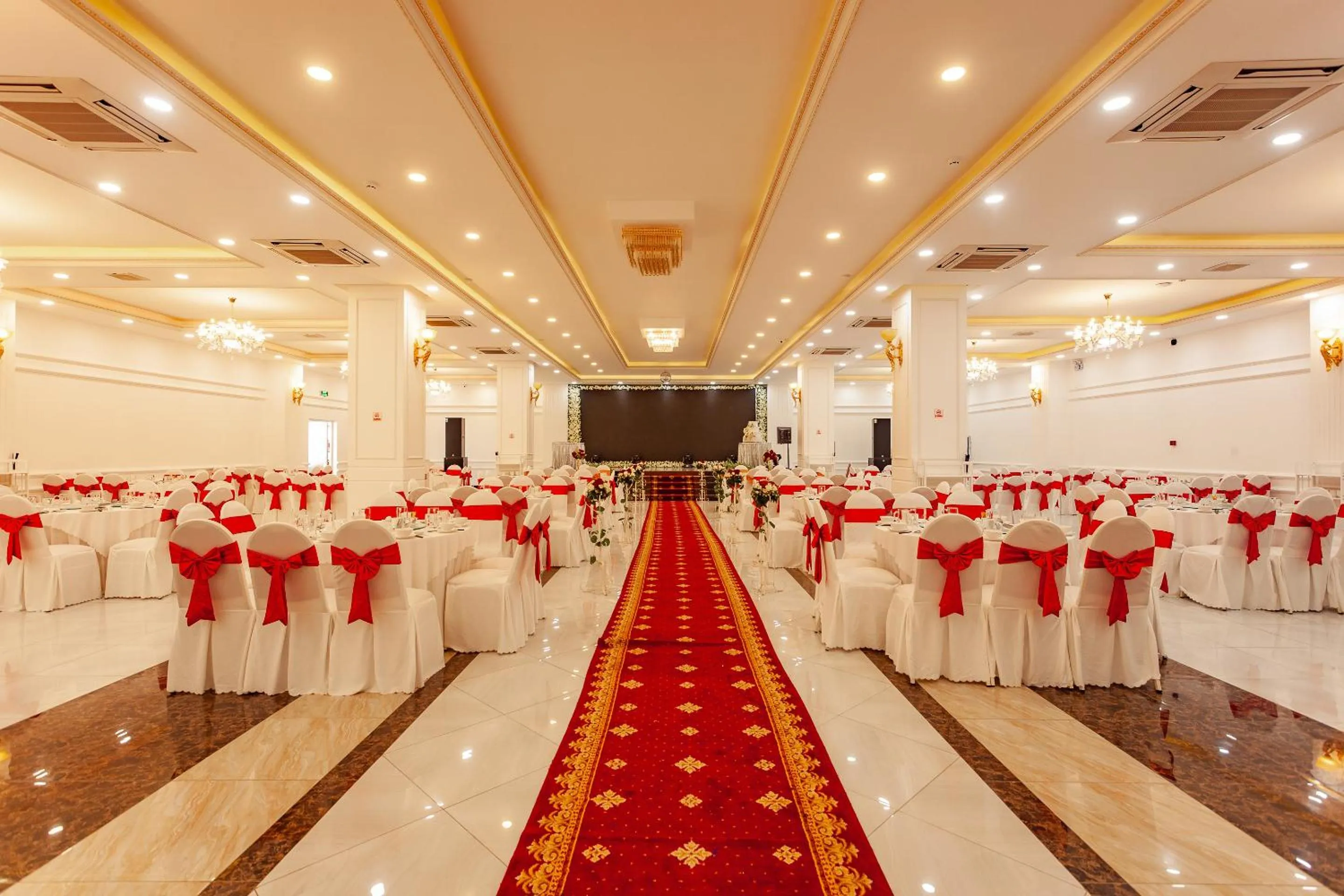Banquet/Function facilities in Phung Hung Boutique Hotel