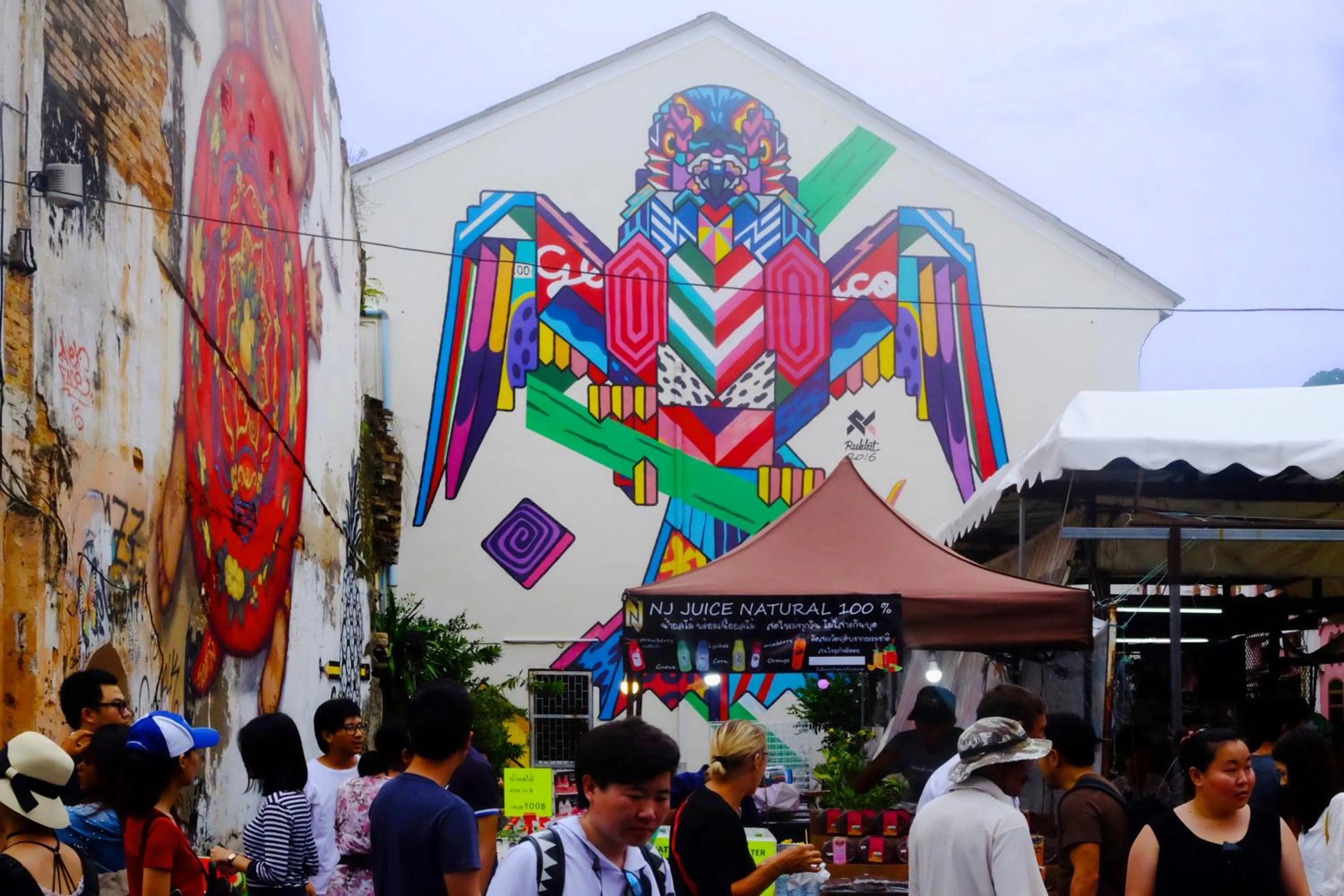 Property building in Aekkeko hostel