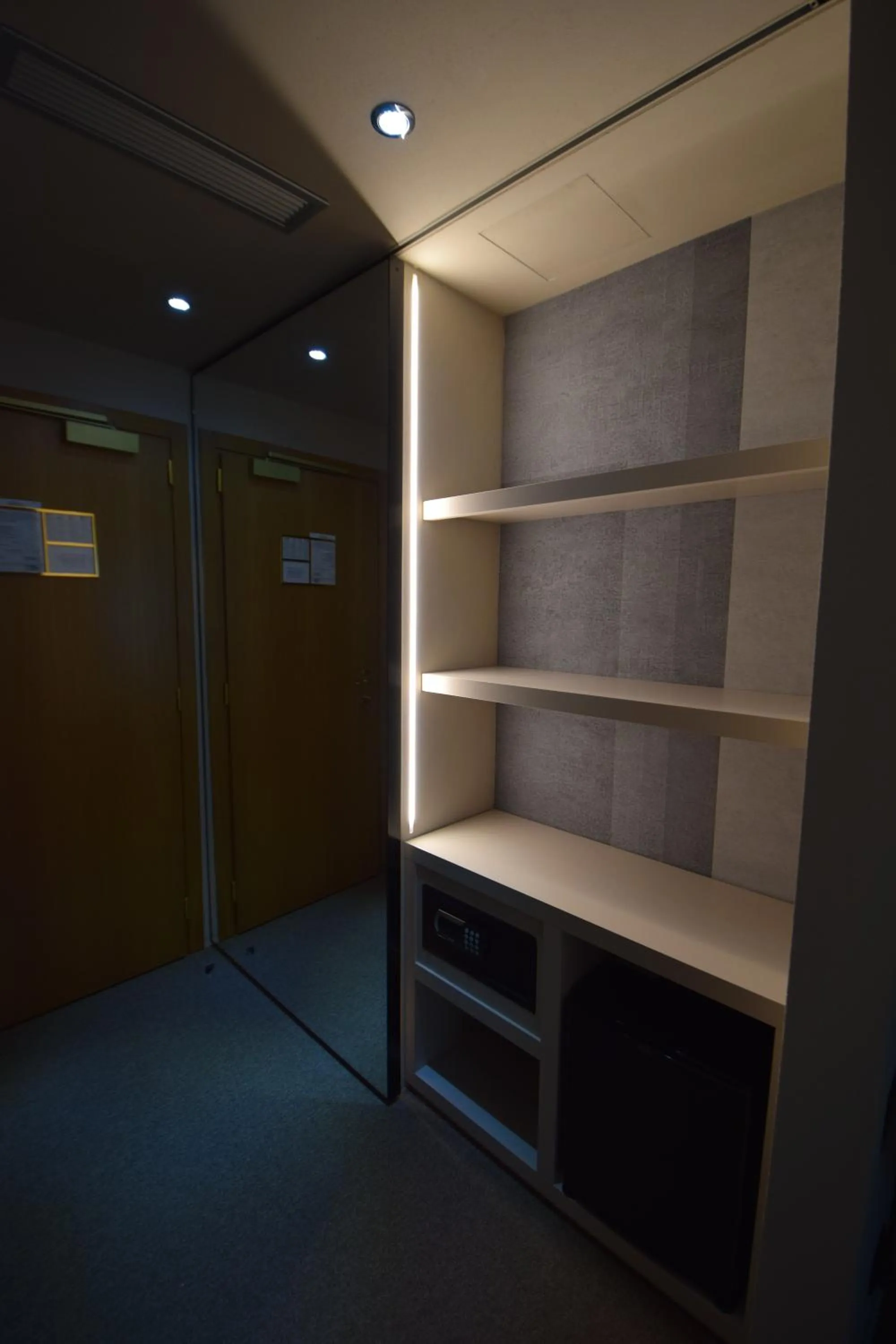 Decorative detail in Garden Hotel