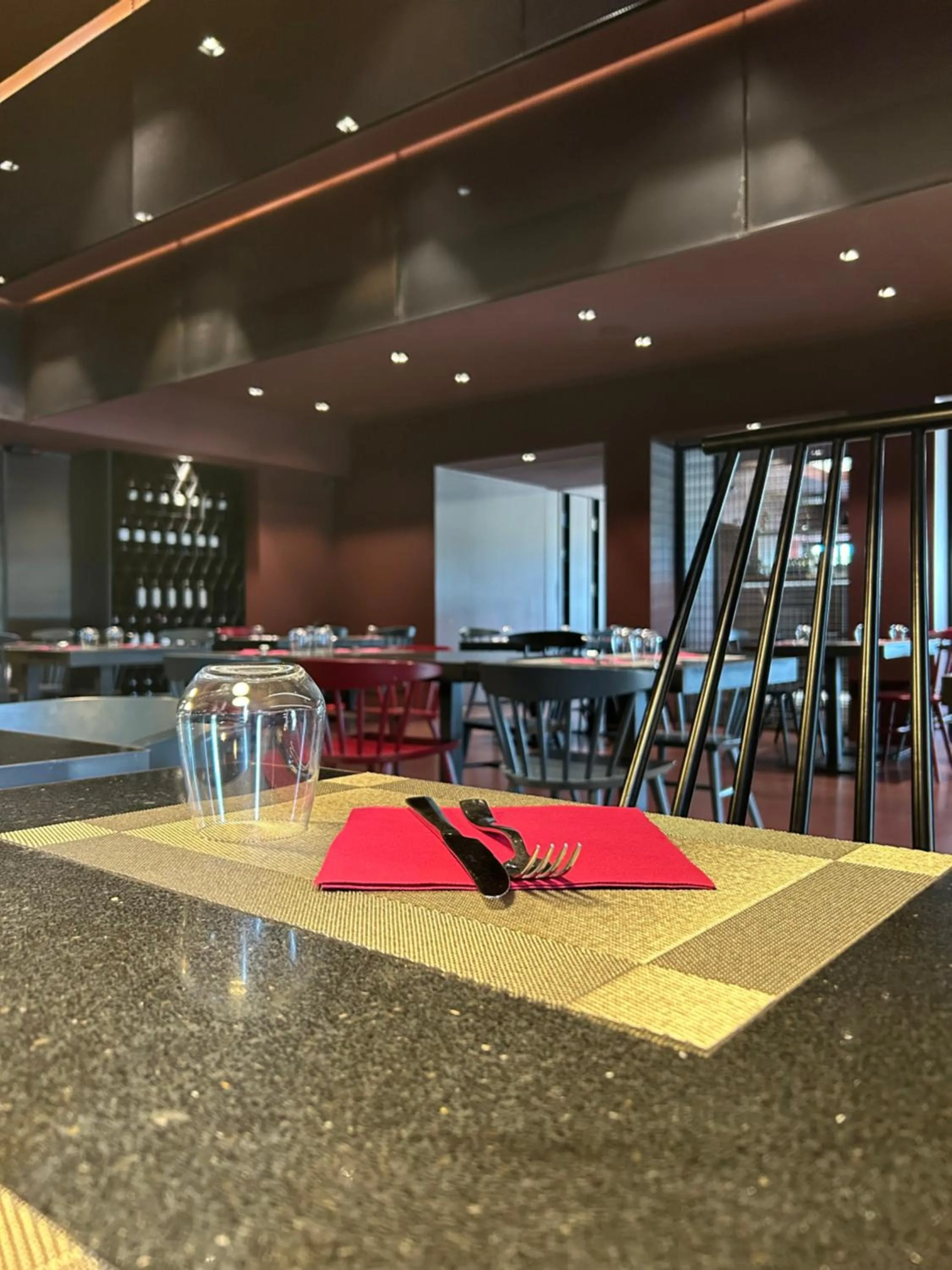 Restaurant/places to eat in Garden Hotel