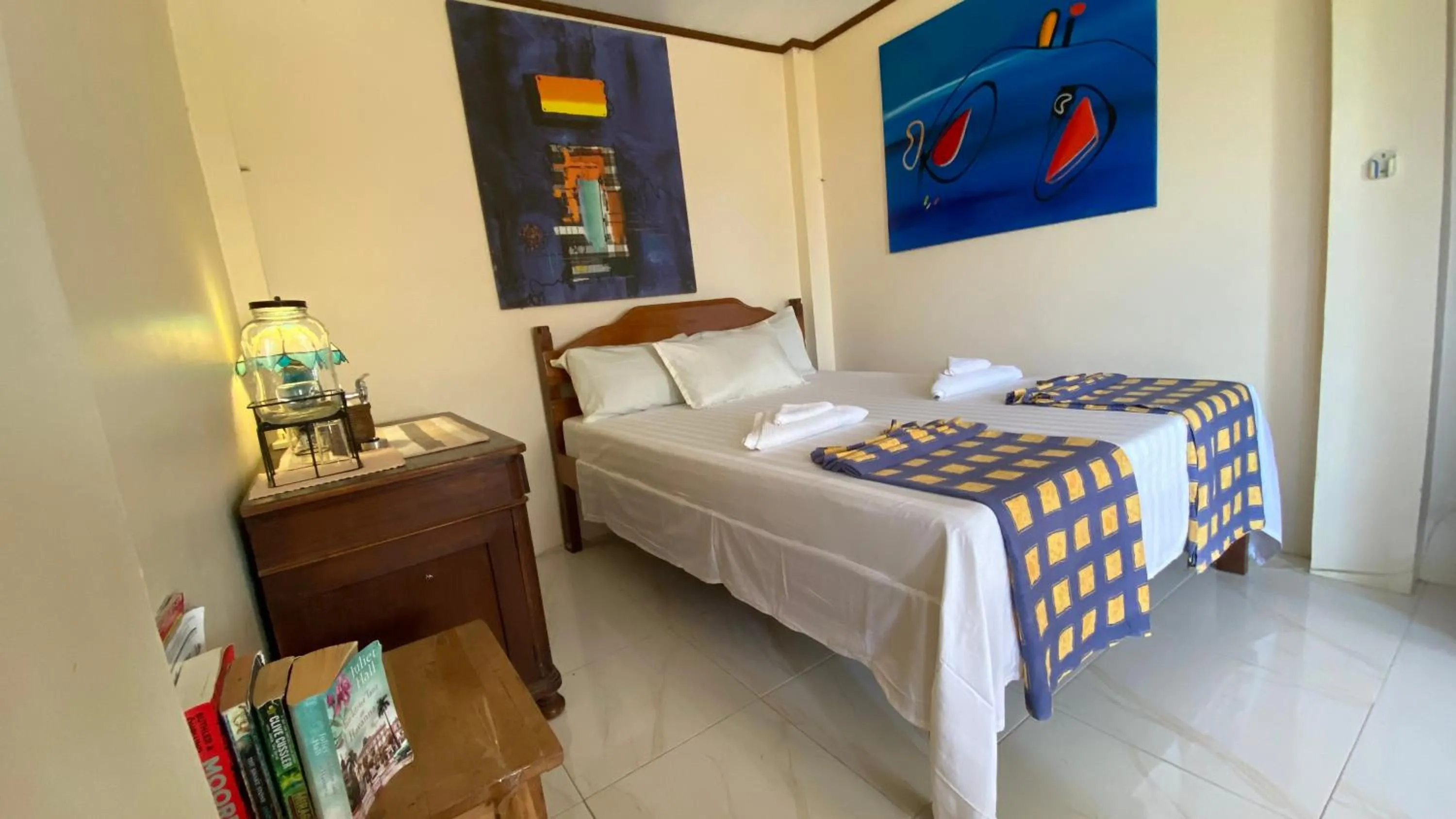 Bedroom, Bed in Santa Claus Hilltop