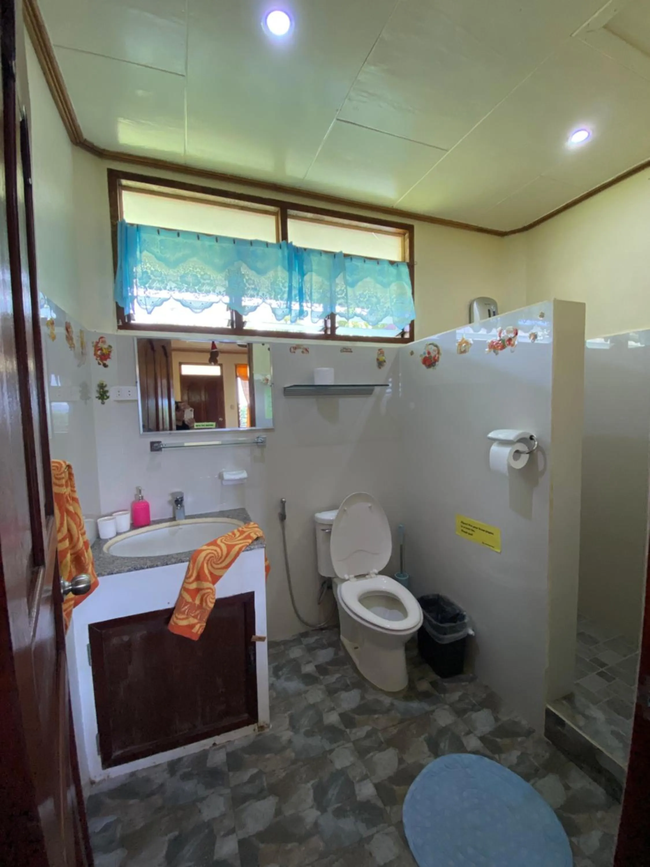 Bathroom in Santa Claus Hilltop