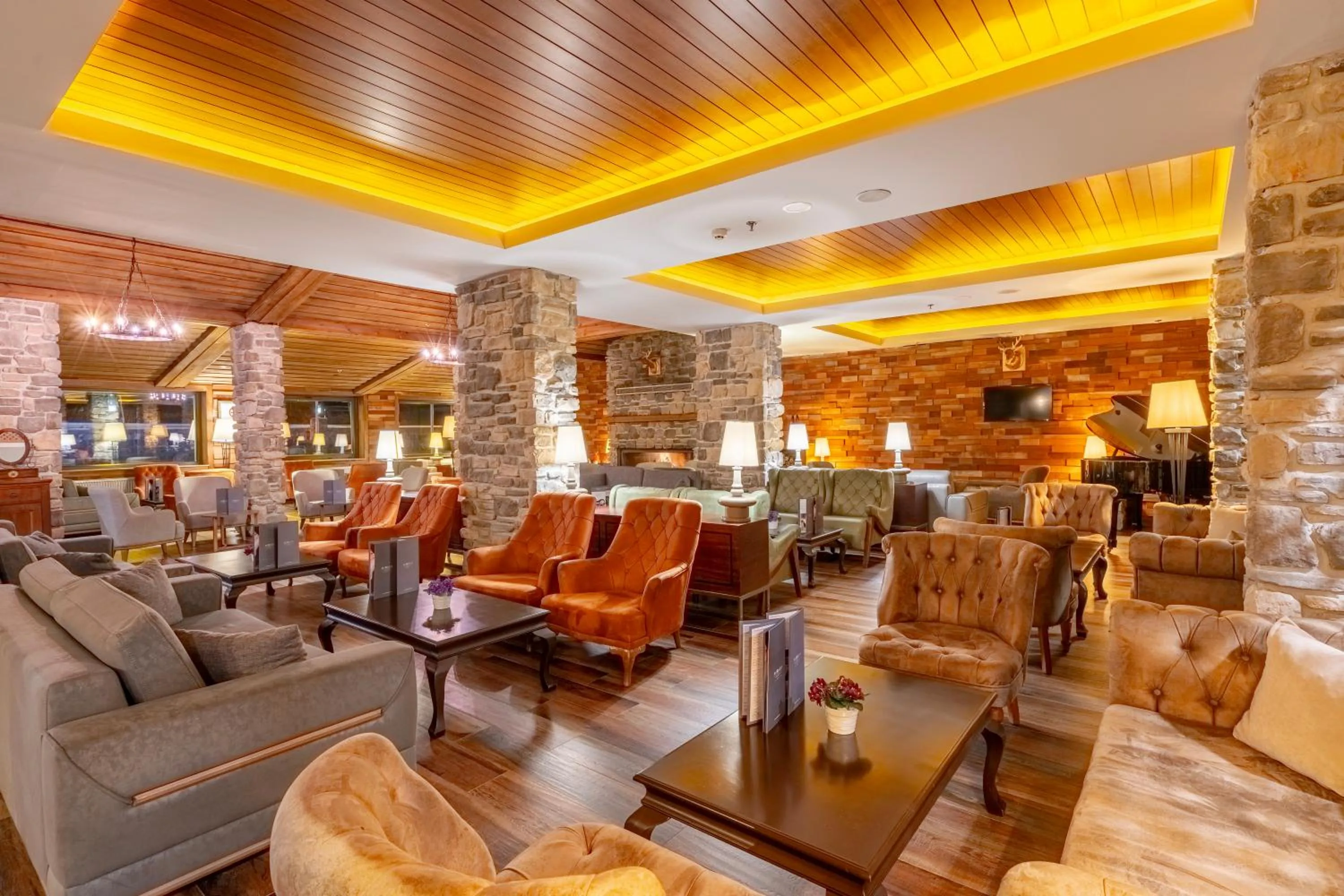 Lounge or bar in Mirada Del Lago