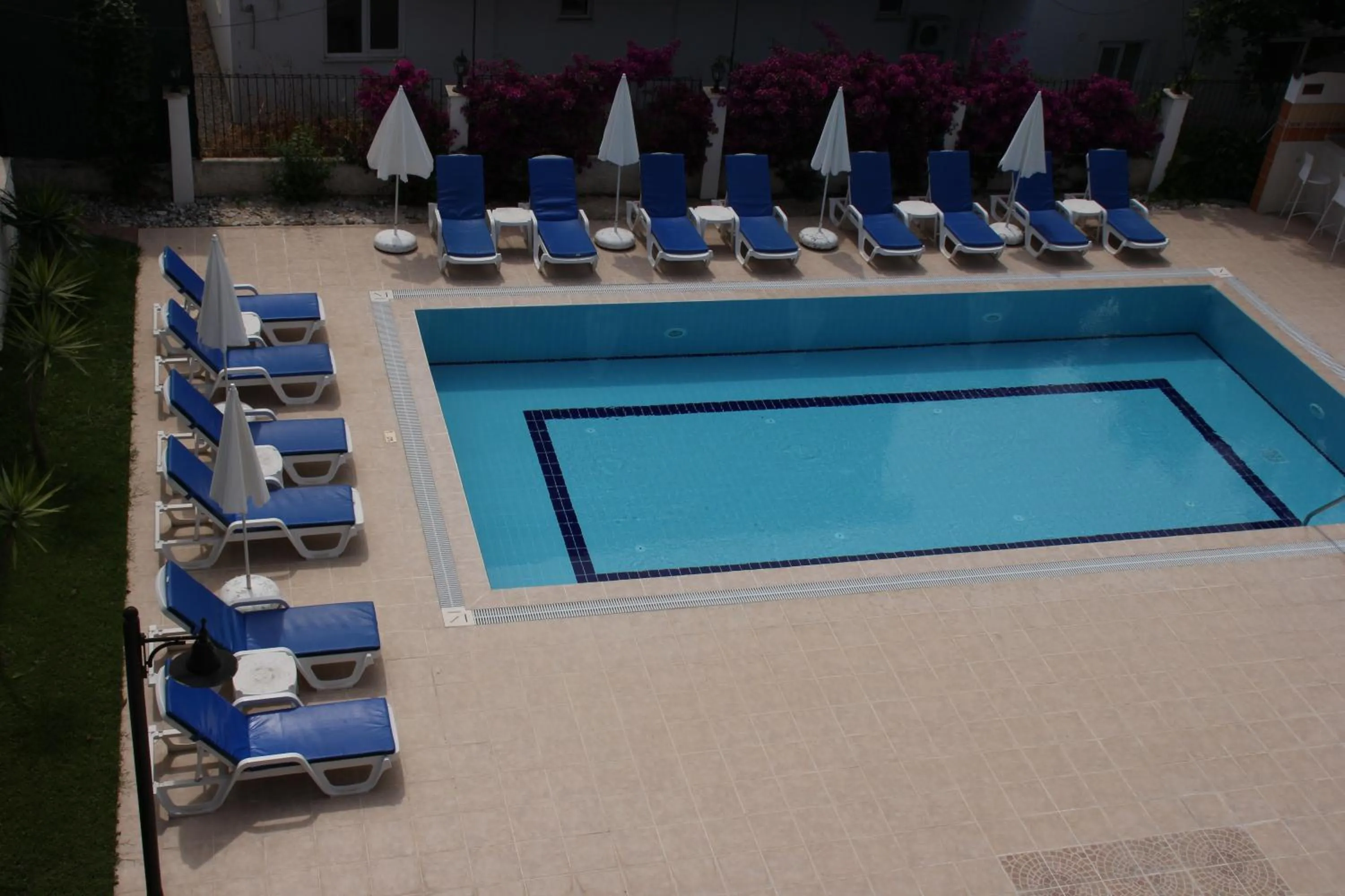 Spring in Minta Apart Hotel