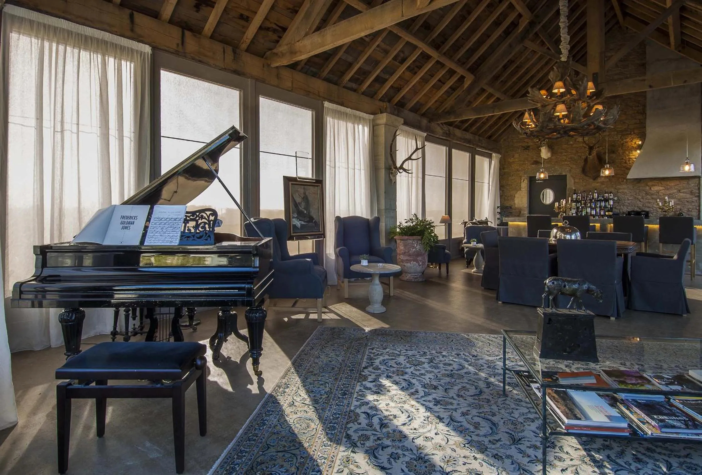 Decorative detail in Château de Labro - Teritoria