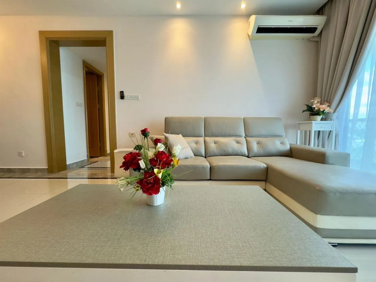 JB City CIQ-R&F Shopping Mall Apartment