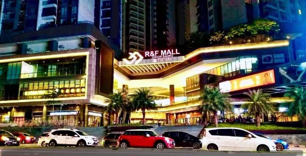 JB City CIQ-R&F Shopping Mall Apartment
