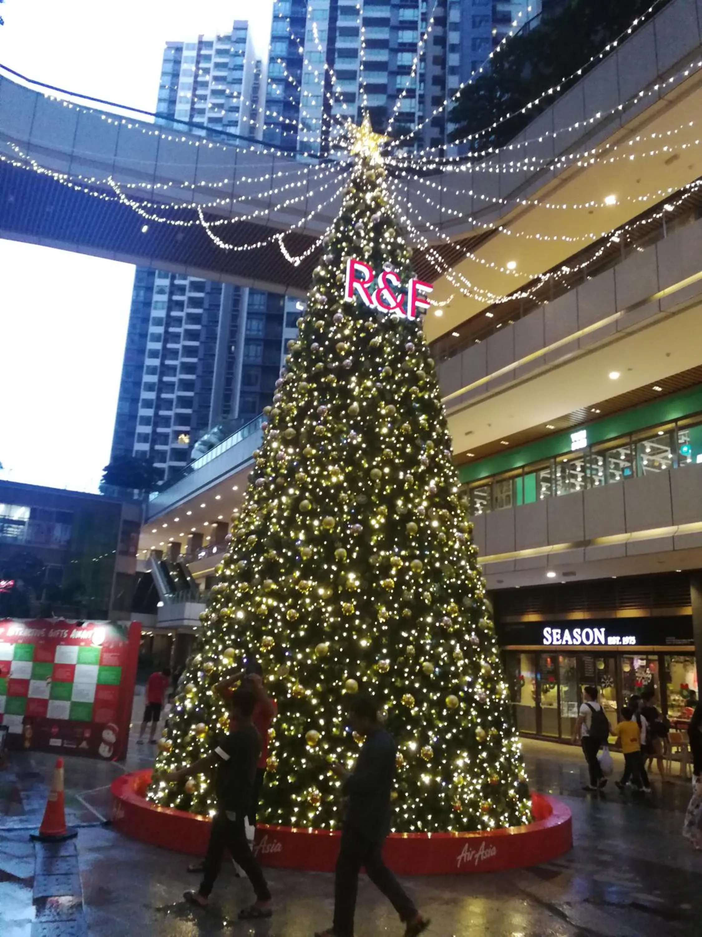 JB City CIQ-R&F Shopping Mall Apartment