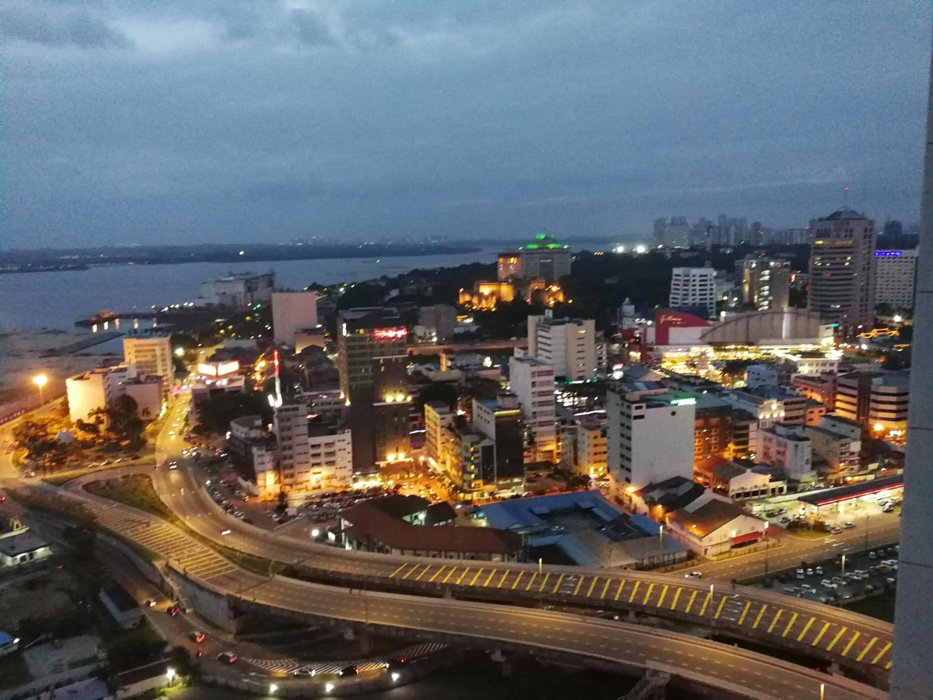 JB City CIQ-R&F Shopping Mall Apartment