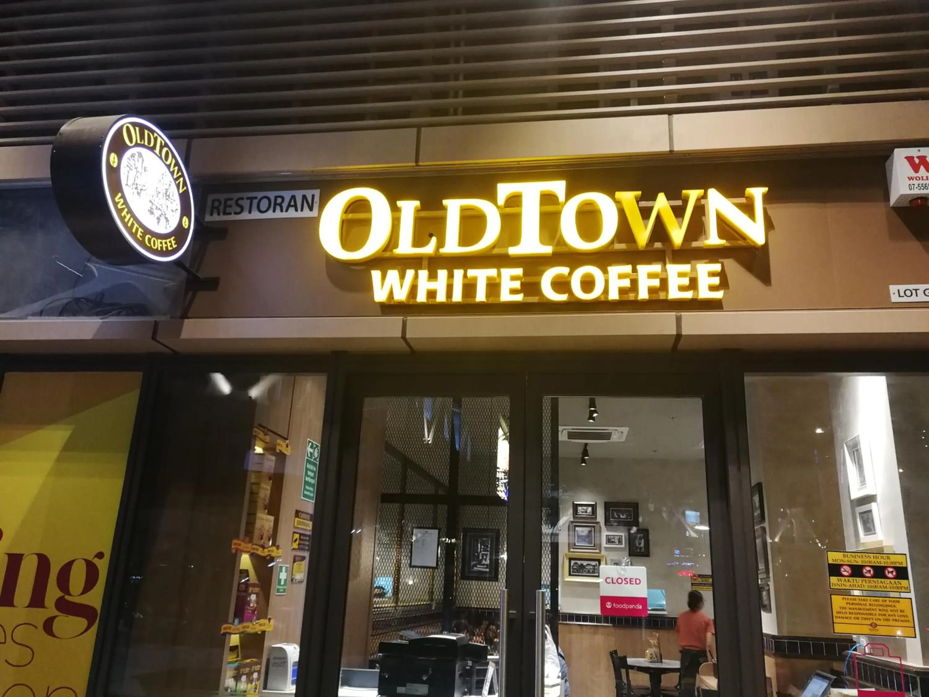 JB City CIQ-R&F Shopping Mall Apartment