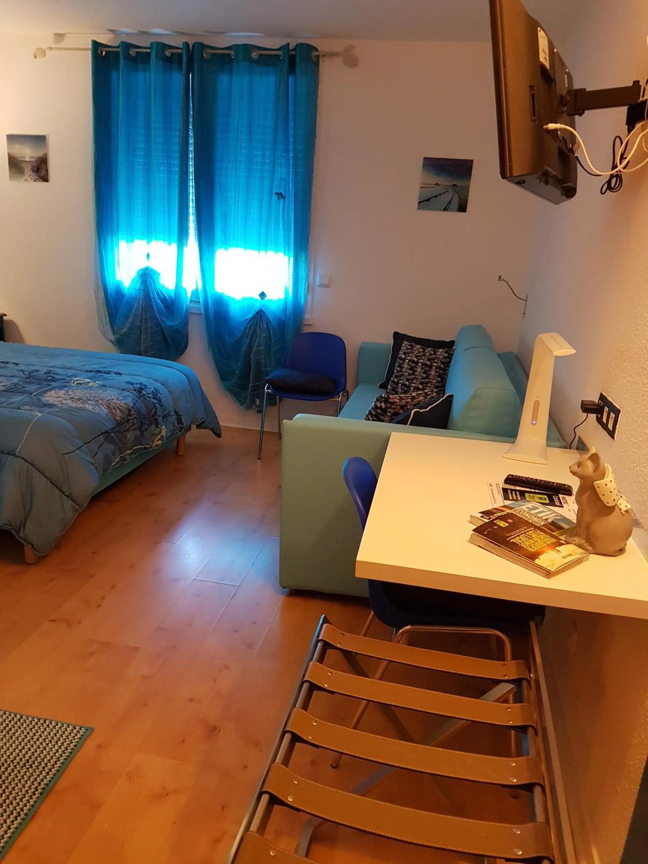 Photo of the whole room, Bed in Logis Hôtel Corintel Bordeaux Est