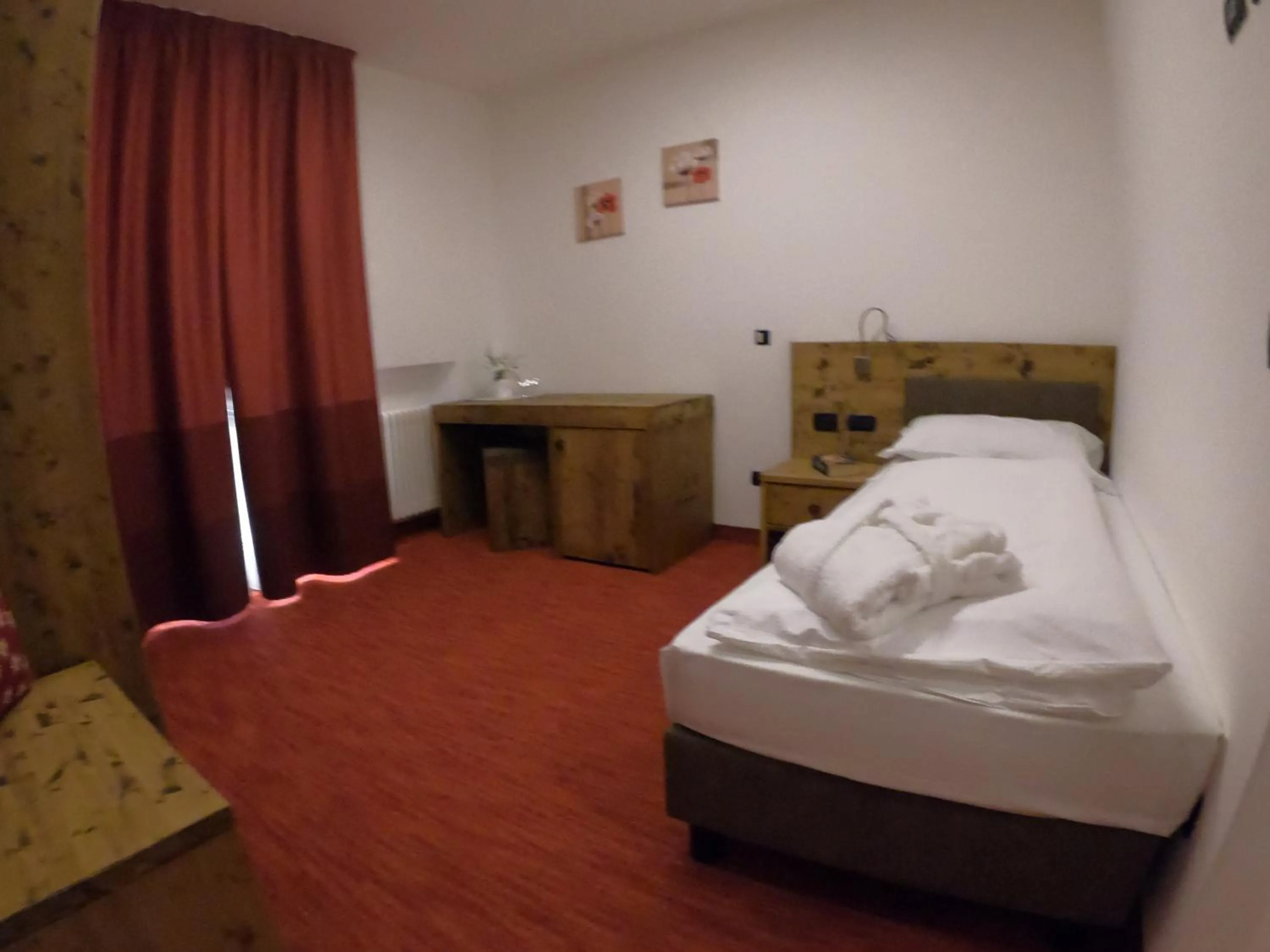 Bed in Hotel Cristallo