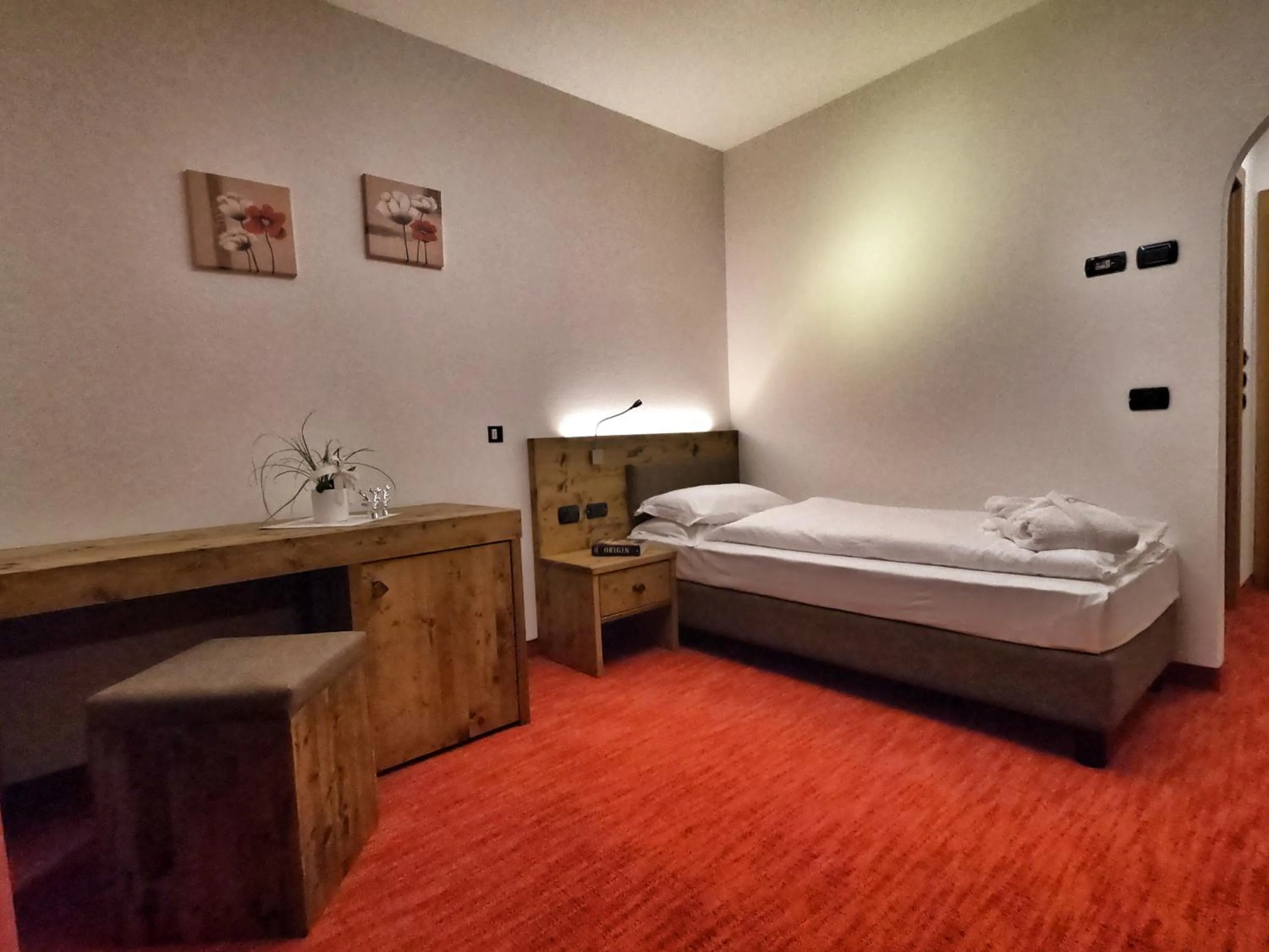 Bed in Hotel Cristallo