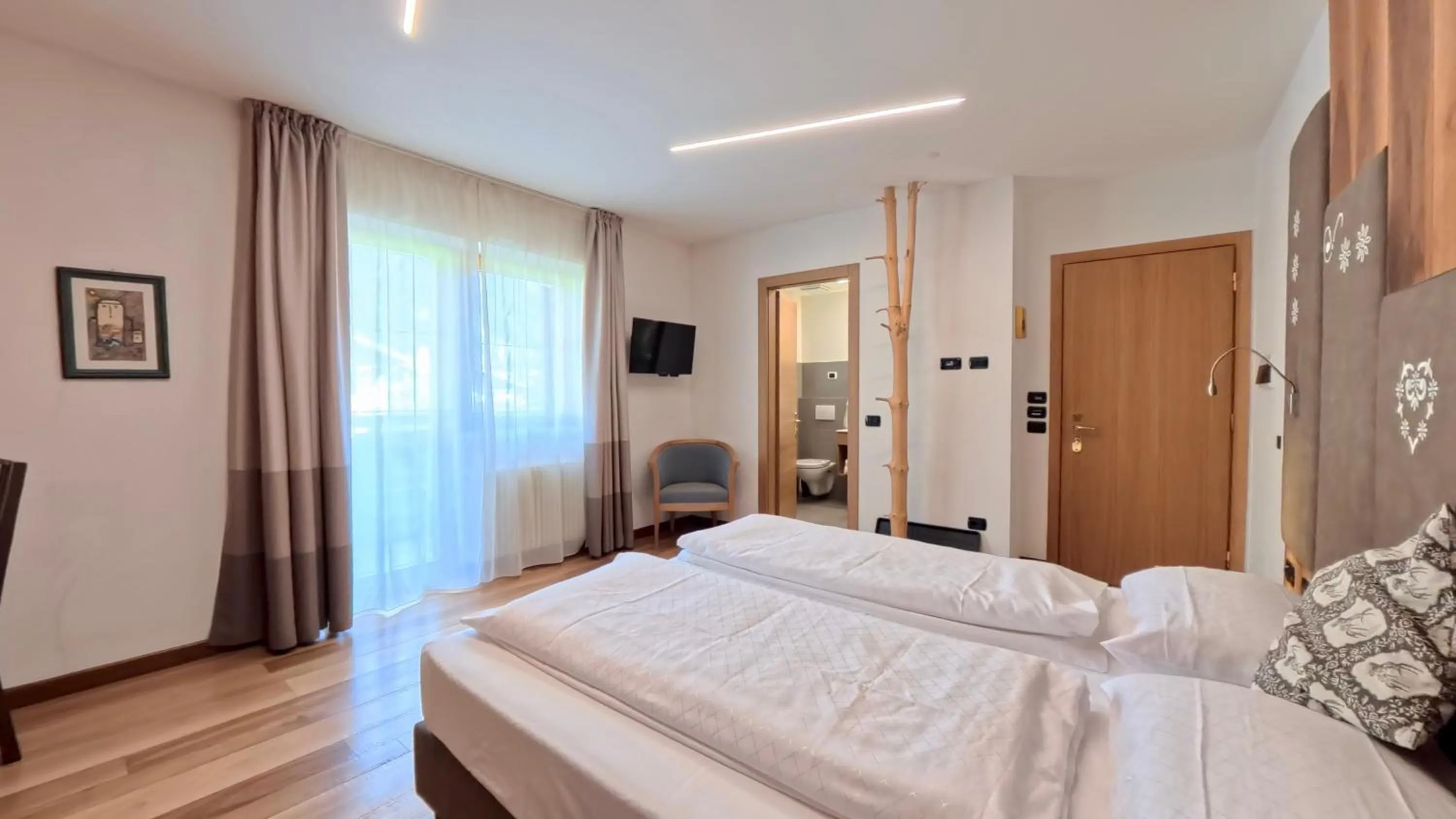 Bedroom, Bed in Hotel Cristallo