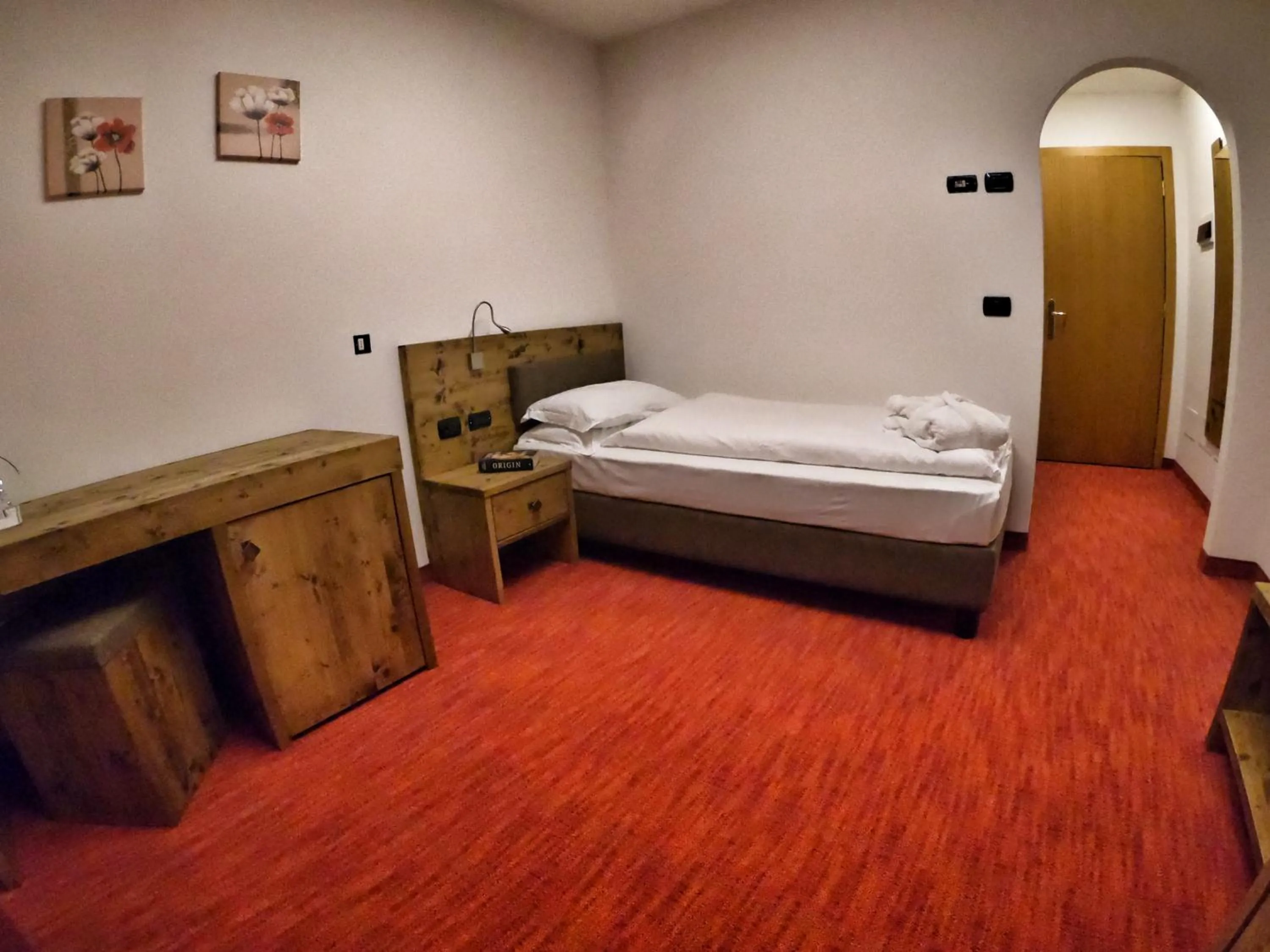 Bed in Hotel Cristallo