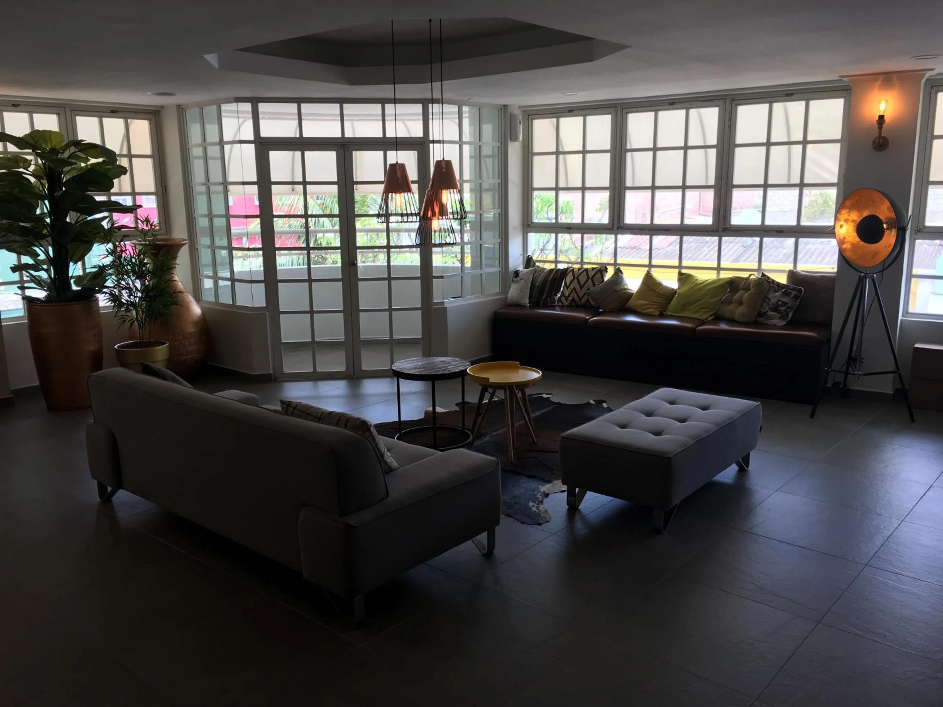 Communal lounge/ TV room in San Marco Hotel Curacao & Casino