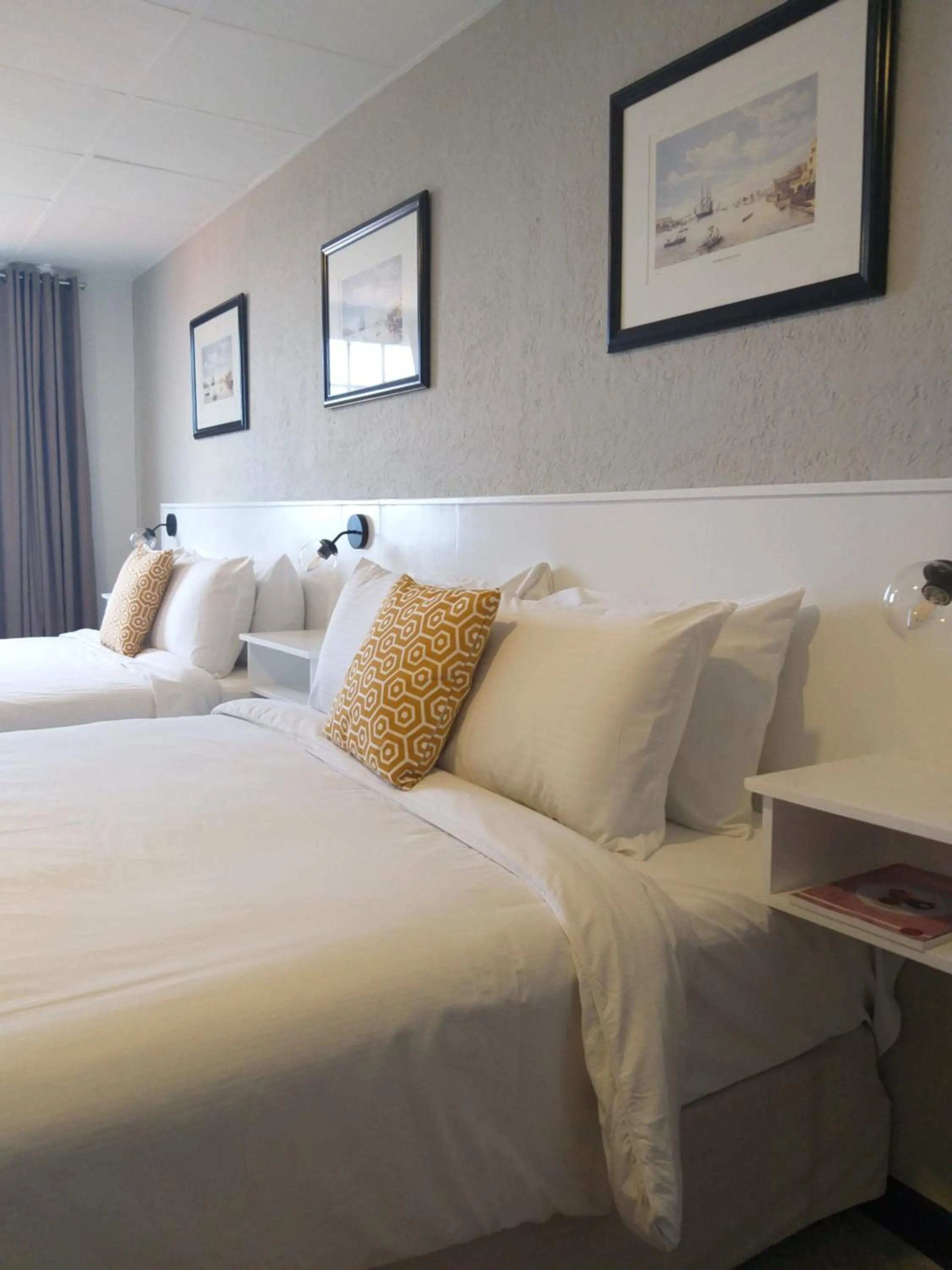 Bed in San Marco Hotel Curacao & Casino