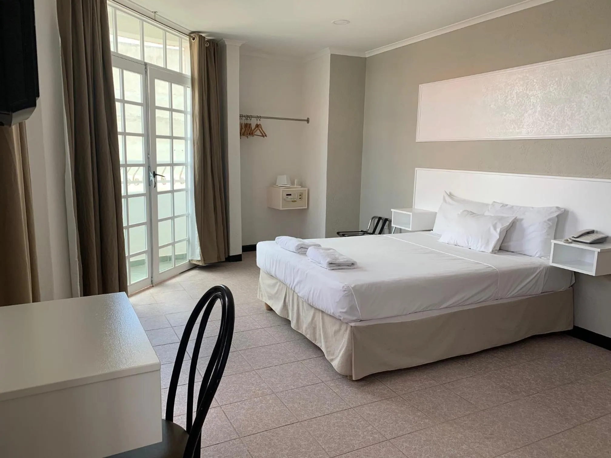 Bed in San Marco Hotel Curacao & Casino