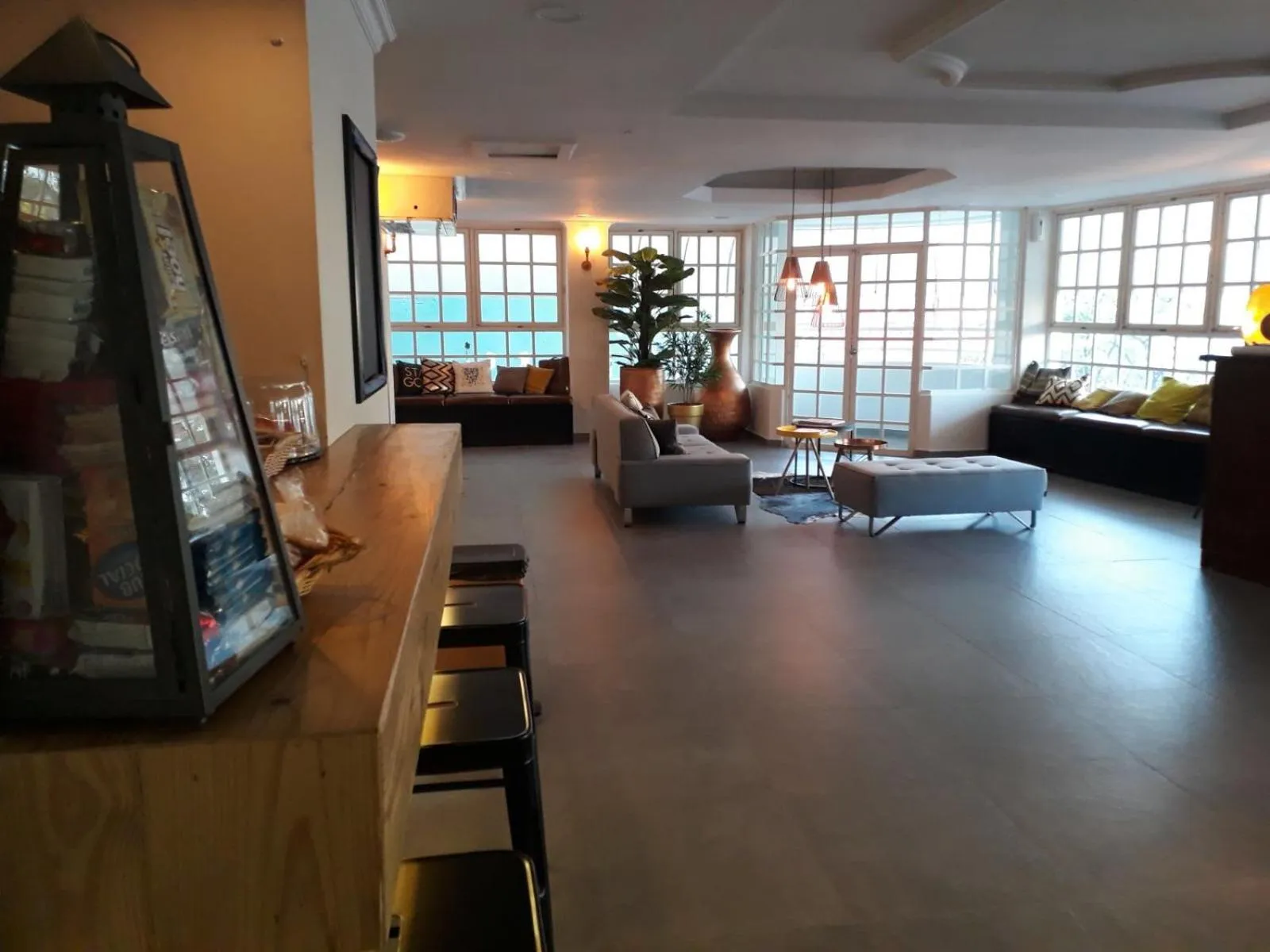 Communal lounge/ TV room in San Marco Hotel Curacao & Casino