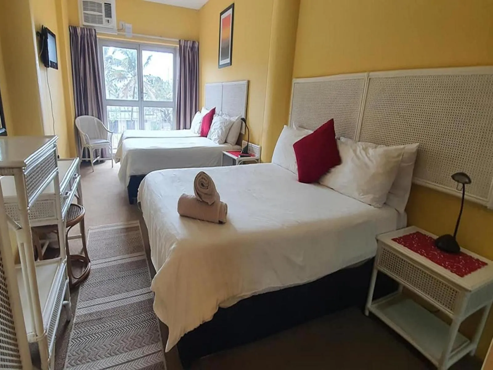 Photo of the whole room, Bed in Riviera Hotel Durban