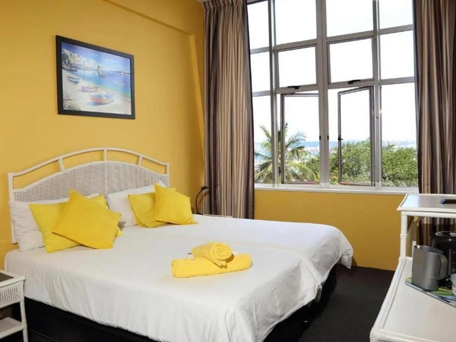 Photo of the whole room, Bed in Riviera Hotel Durban