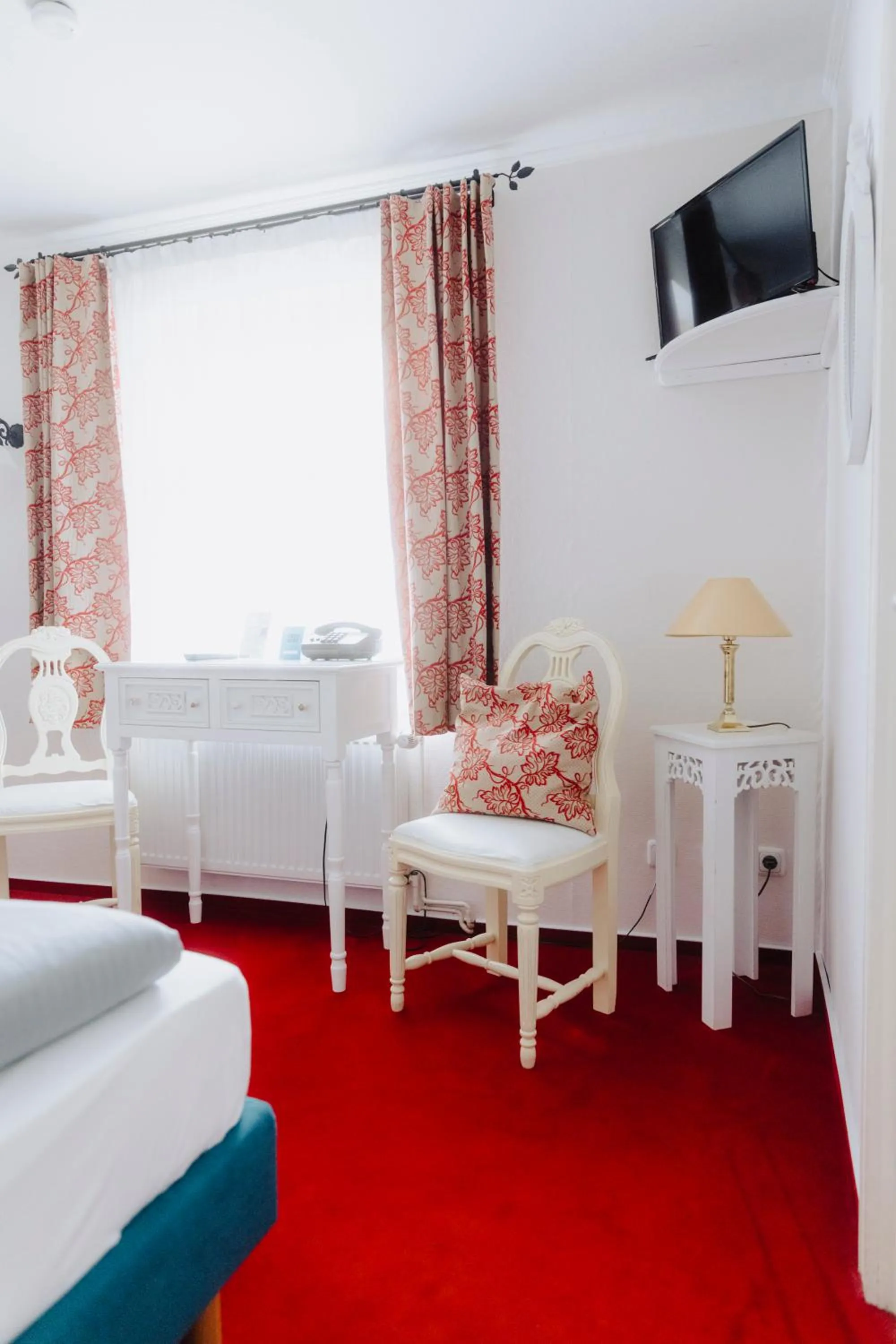 Bed in Hotel Garni Zur Linde