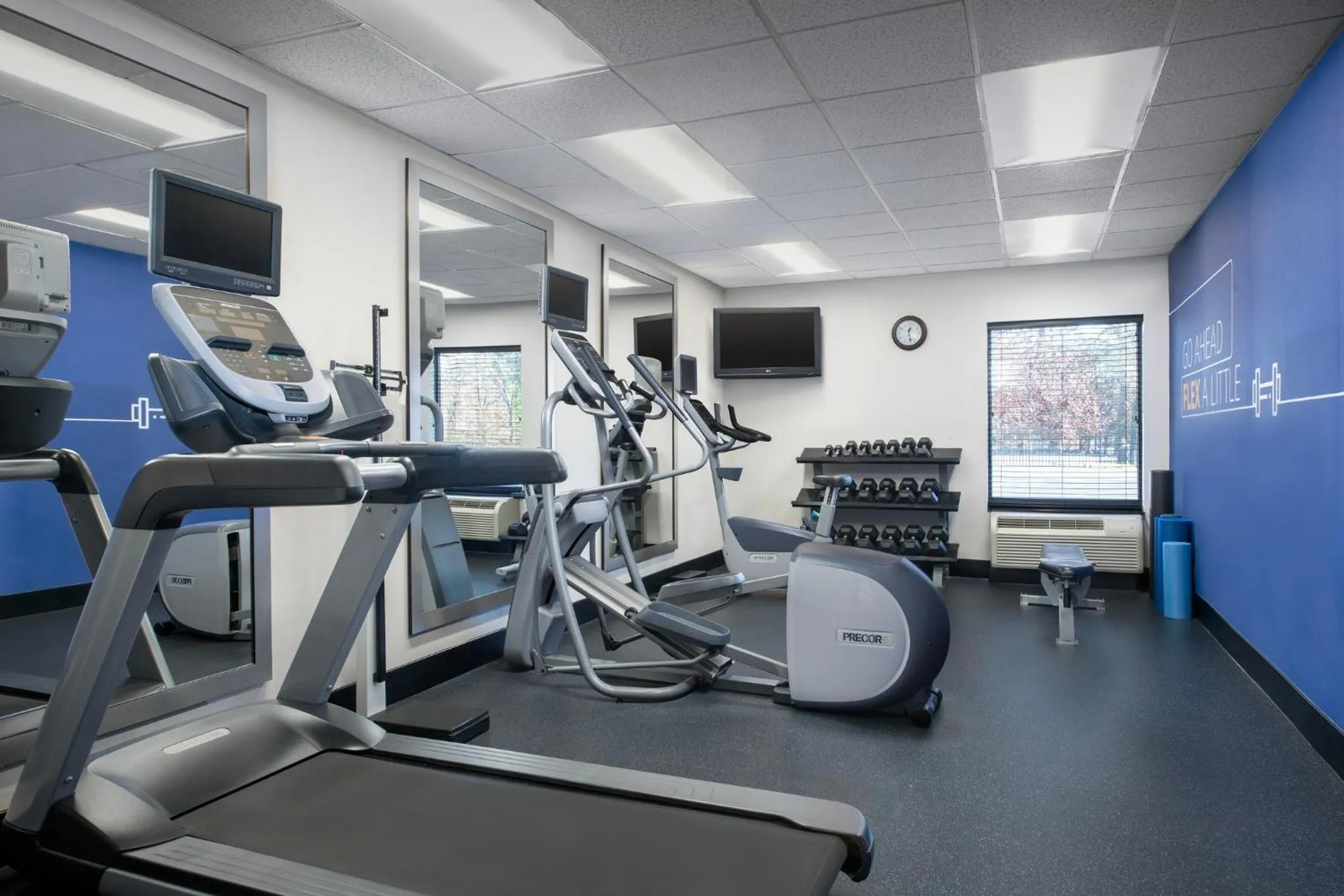 Fitness centre/facilities in Holiday Inn Express Washington DC-BW Parkway by IHG