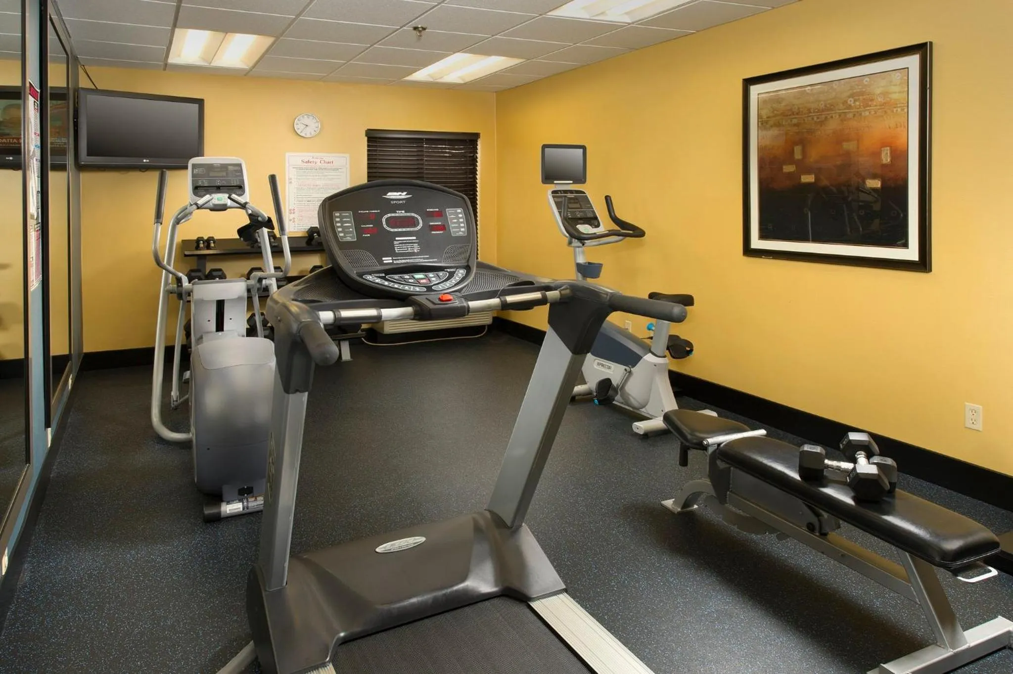 Fitness centre/facilities in Holiday Inn Express Washington DC-BW Parkway by IHG