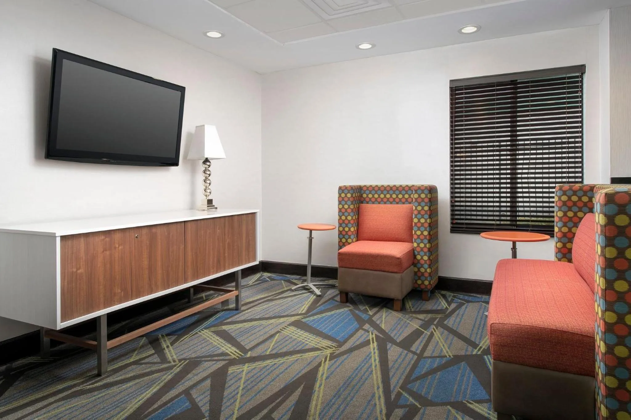 Property building in Holiday Inn Express Washington DC-BW Parkway by IHG