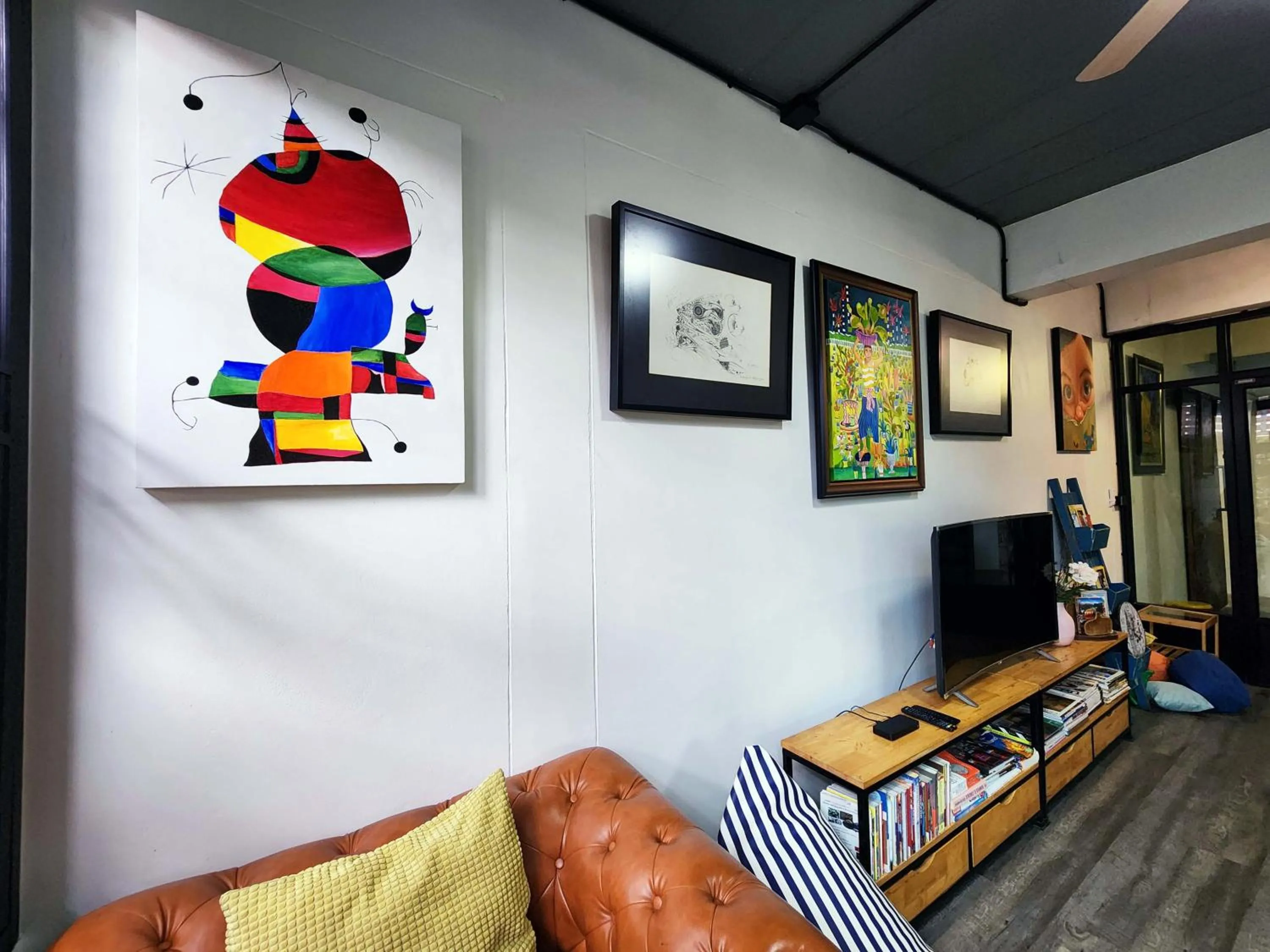 Decorative detail in Baan Mai Kradan Hostel Chiang Rai