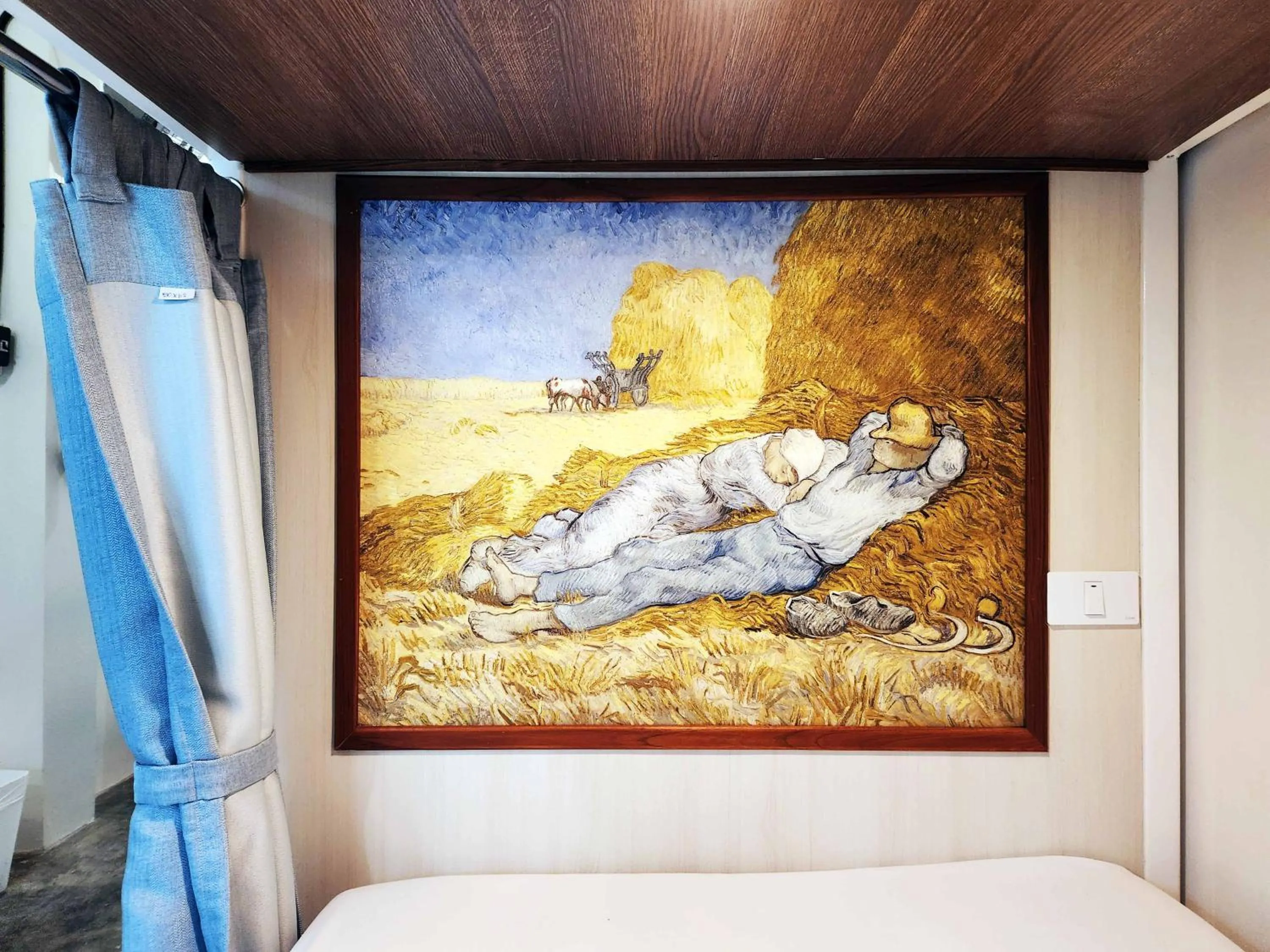 Bed in Baan Mai Kradan Hostel Chiang Rai