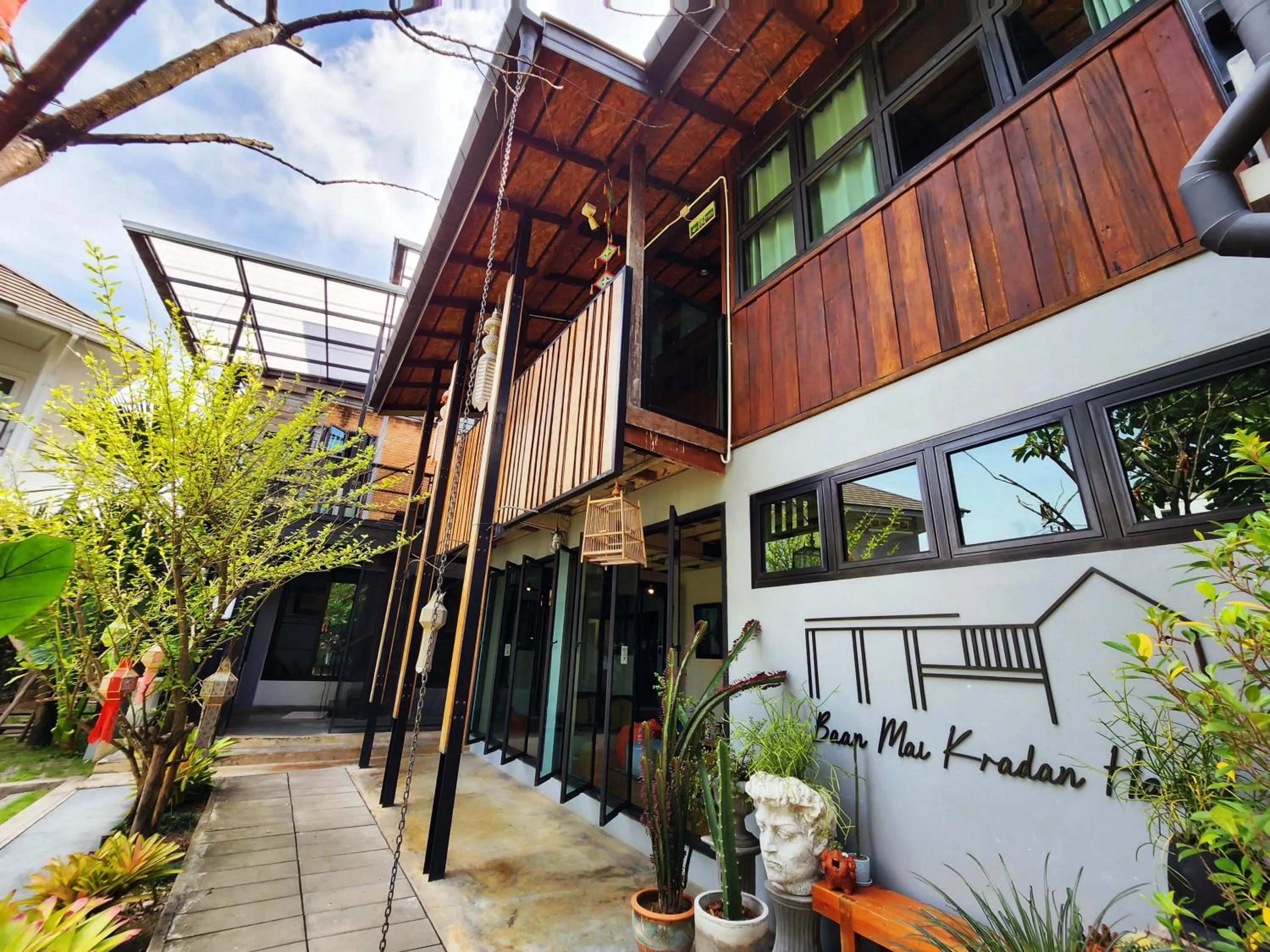 Property building in Baan Mai Kradan Hostel Chiang Rai