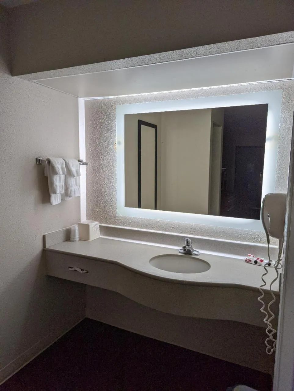 Bathroom in Howard Johnson by Wyndham Chattanooga Lookout Mountain I-24