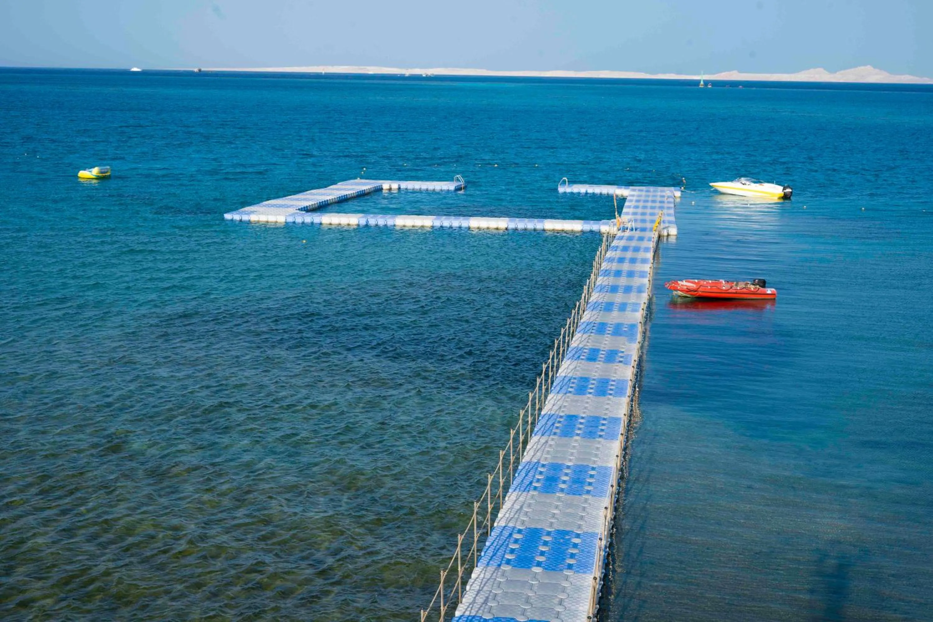 Beach in Ivy Cyrene Island Aqua Park Resort