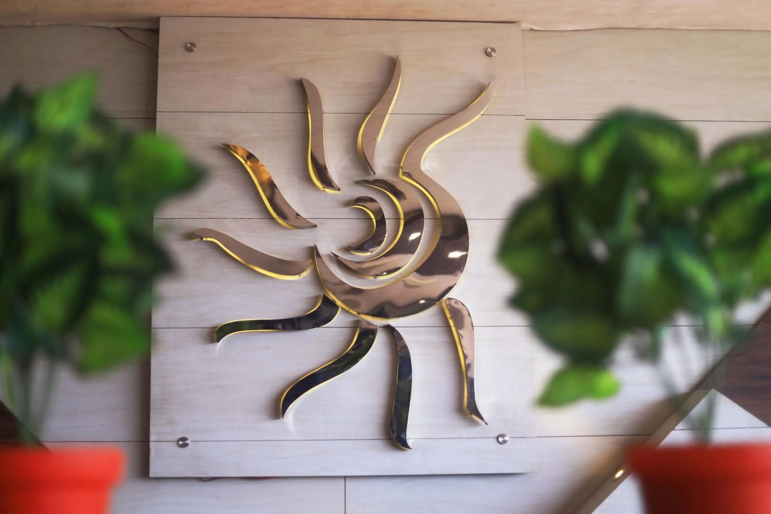 Logo/Certificate/Sign in The Suncity