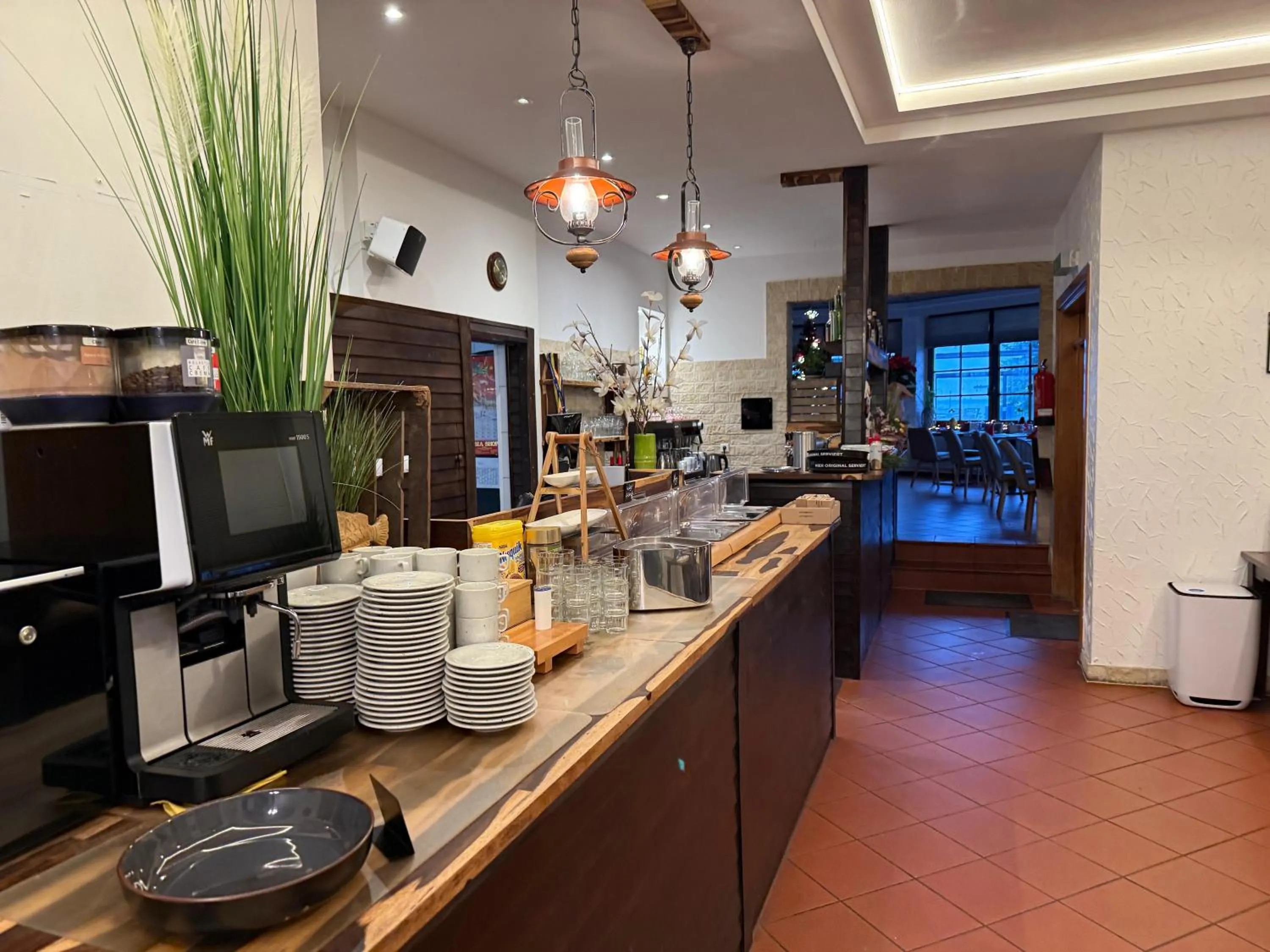 Restaurant/places to eat in Hotel Up´n Diek