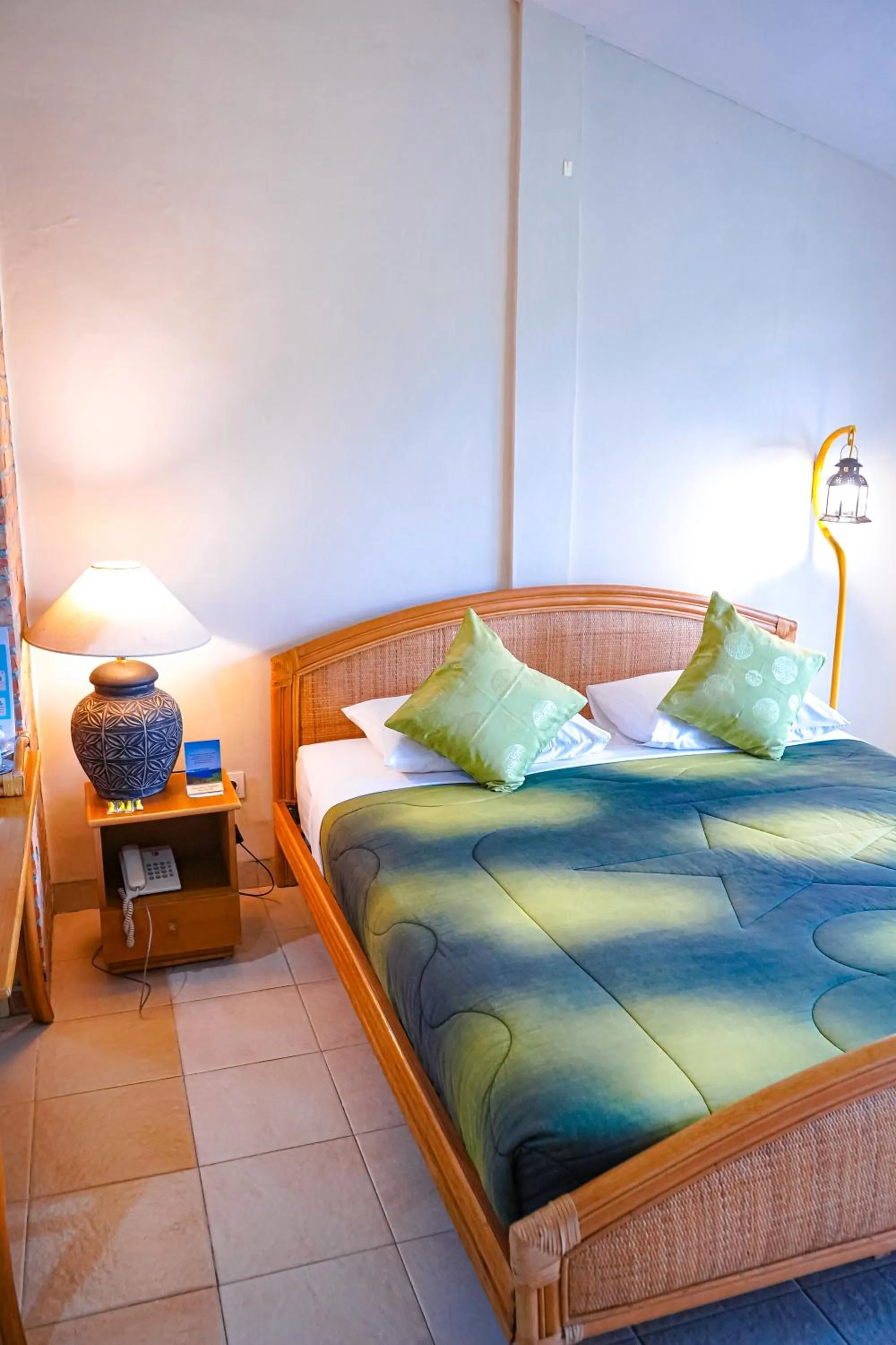 Bed in Hotel Deli River and Restaurant Omlandia