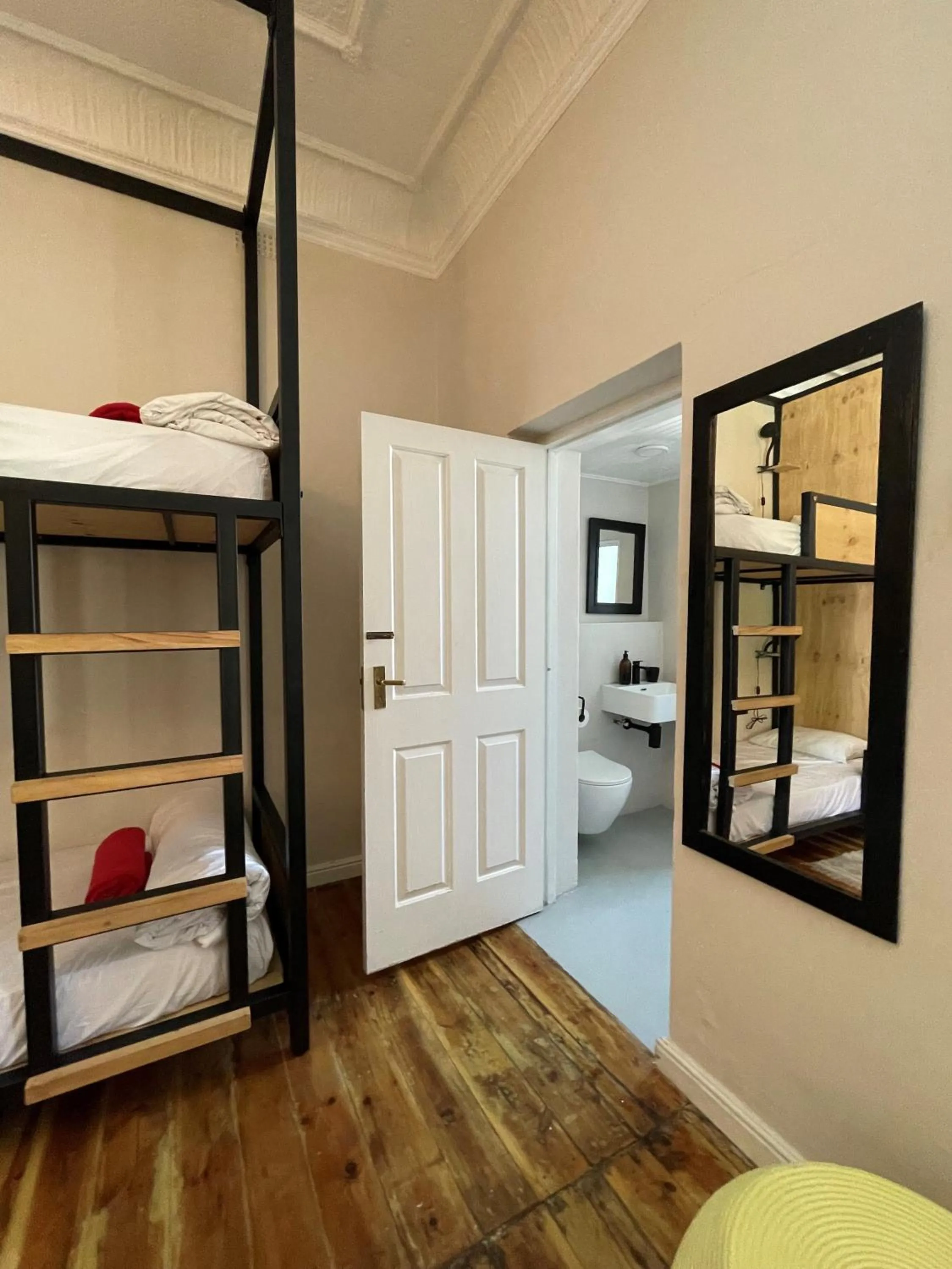 bunk bed, Bed in Villa Viva Cape Town