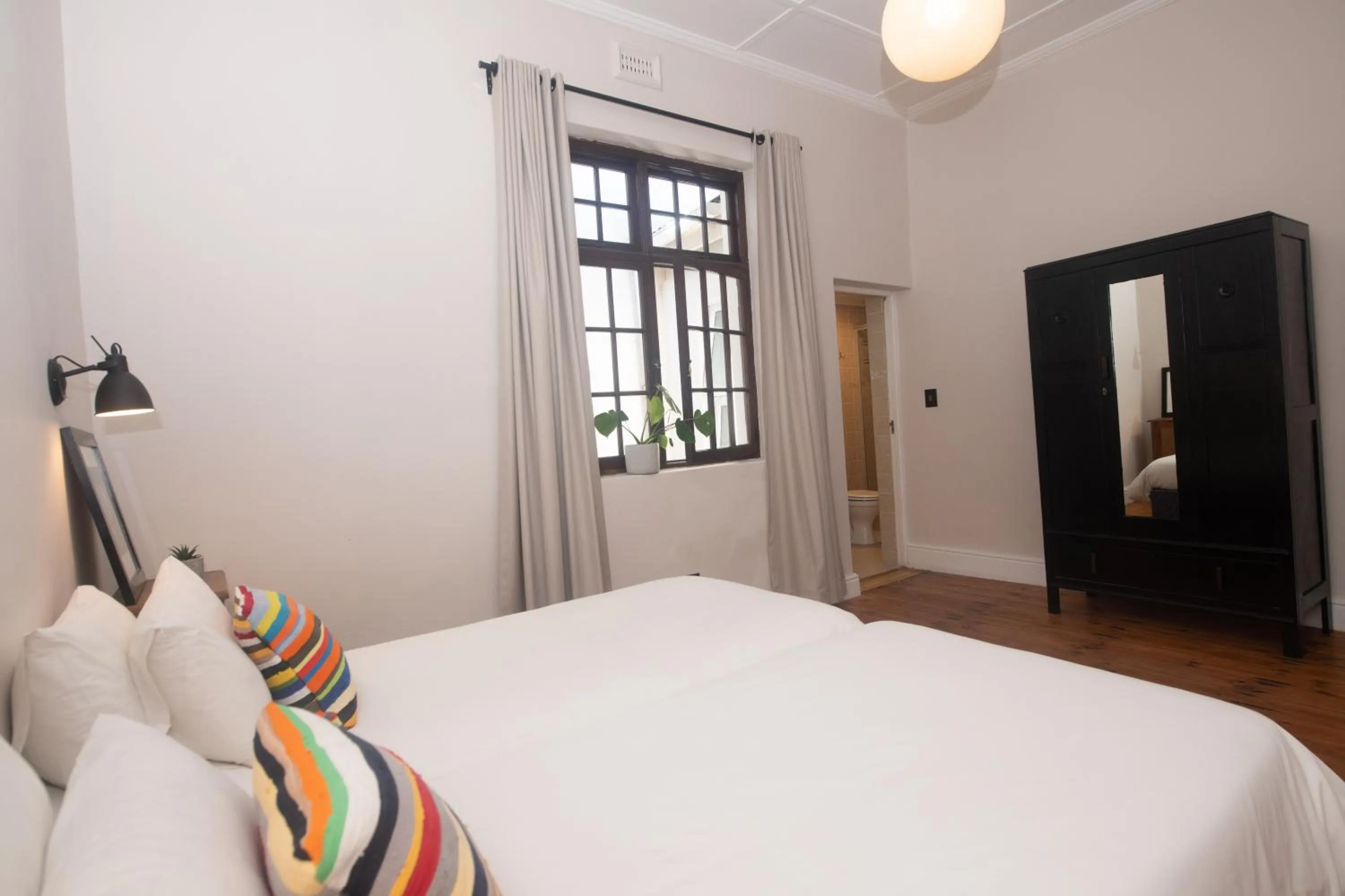 Bed in Villa Viva Cape Town