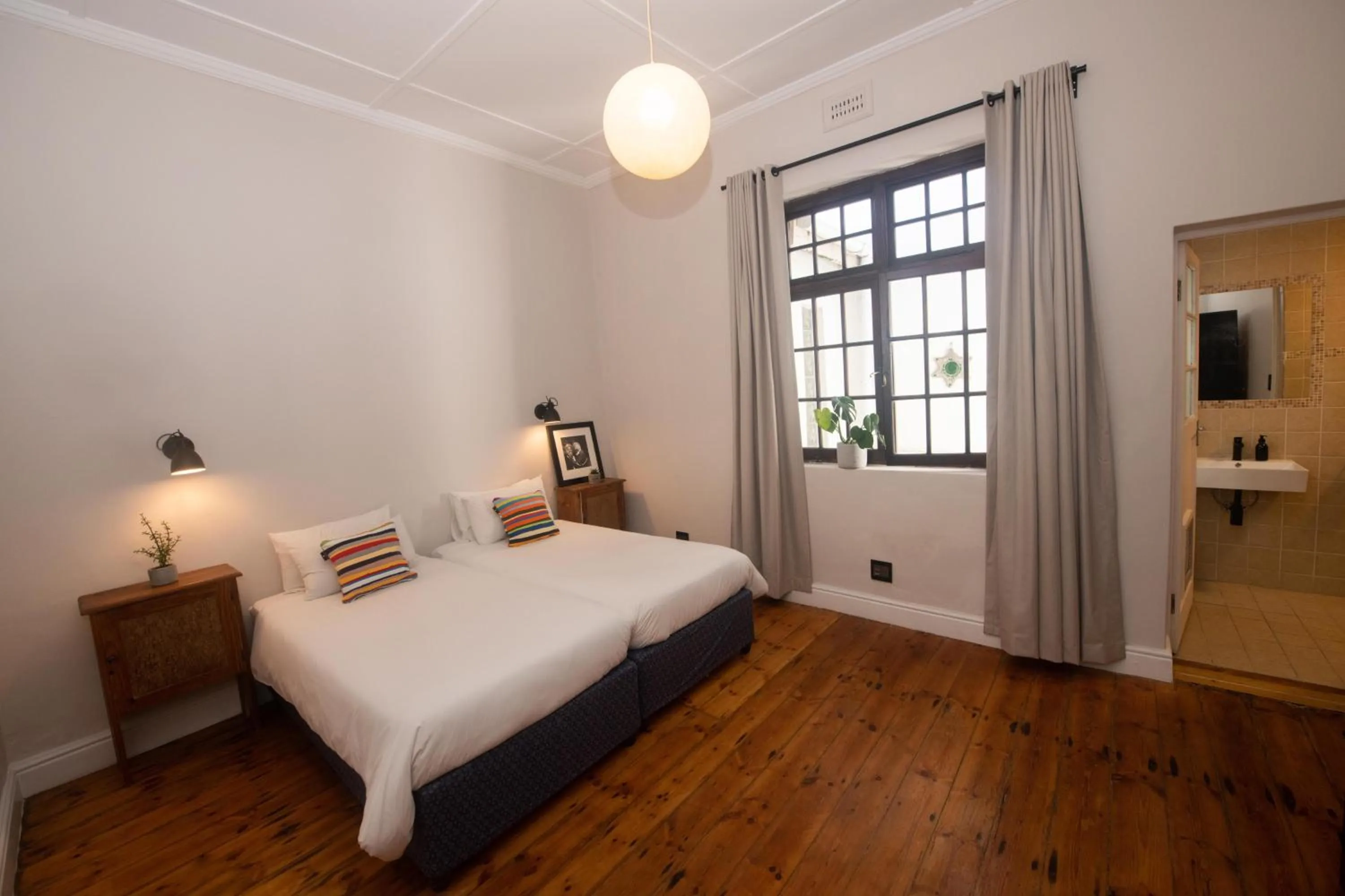 Bedroom, Bed in Villa Viva Cape Town