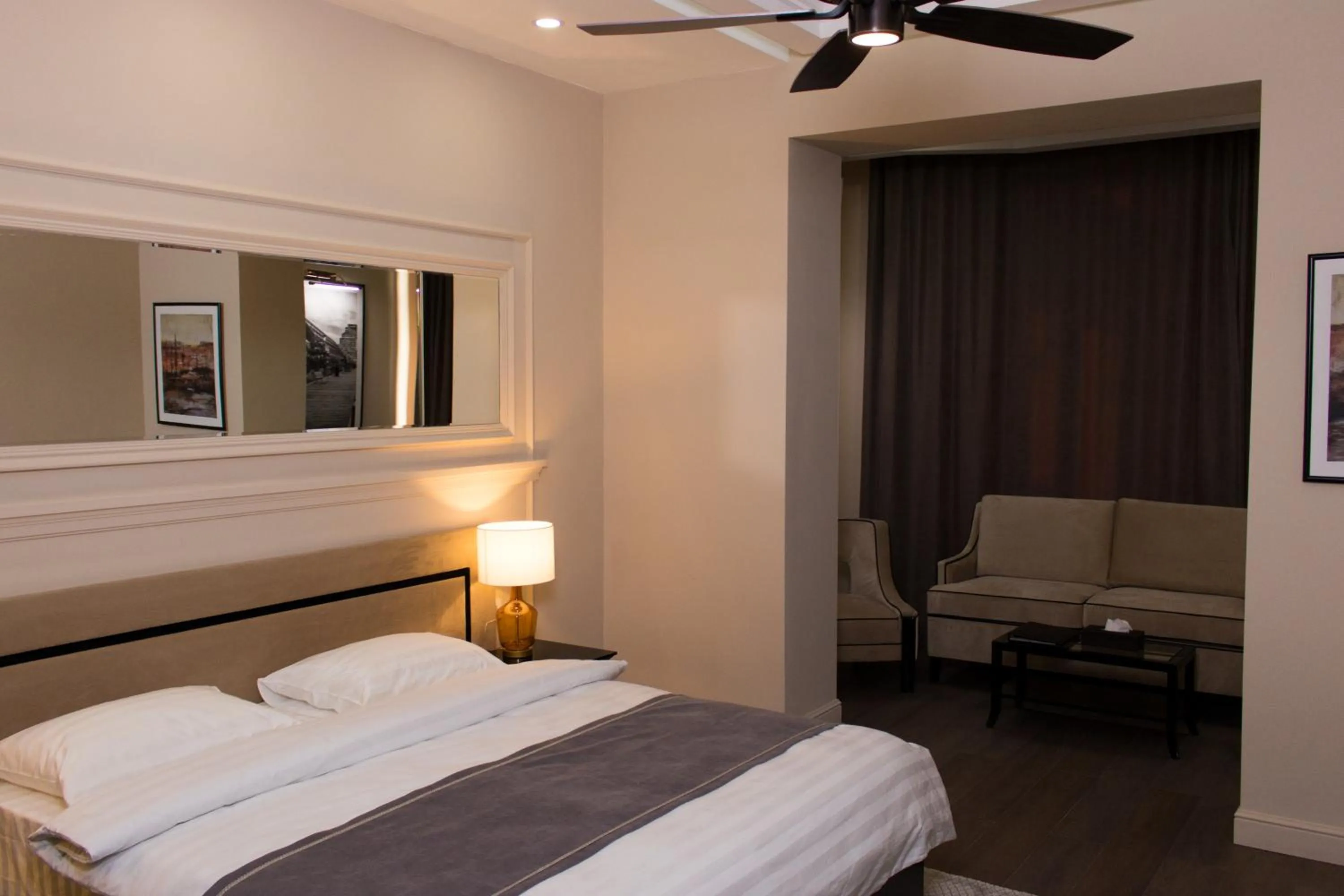 Photo of the whole room, Bed in Madison Ave Hotel Bishkek