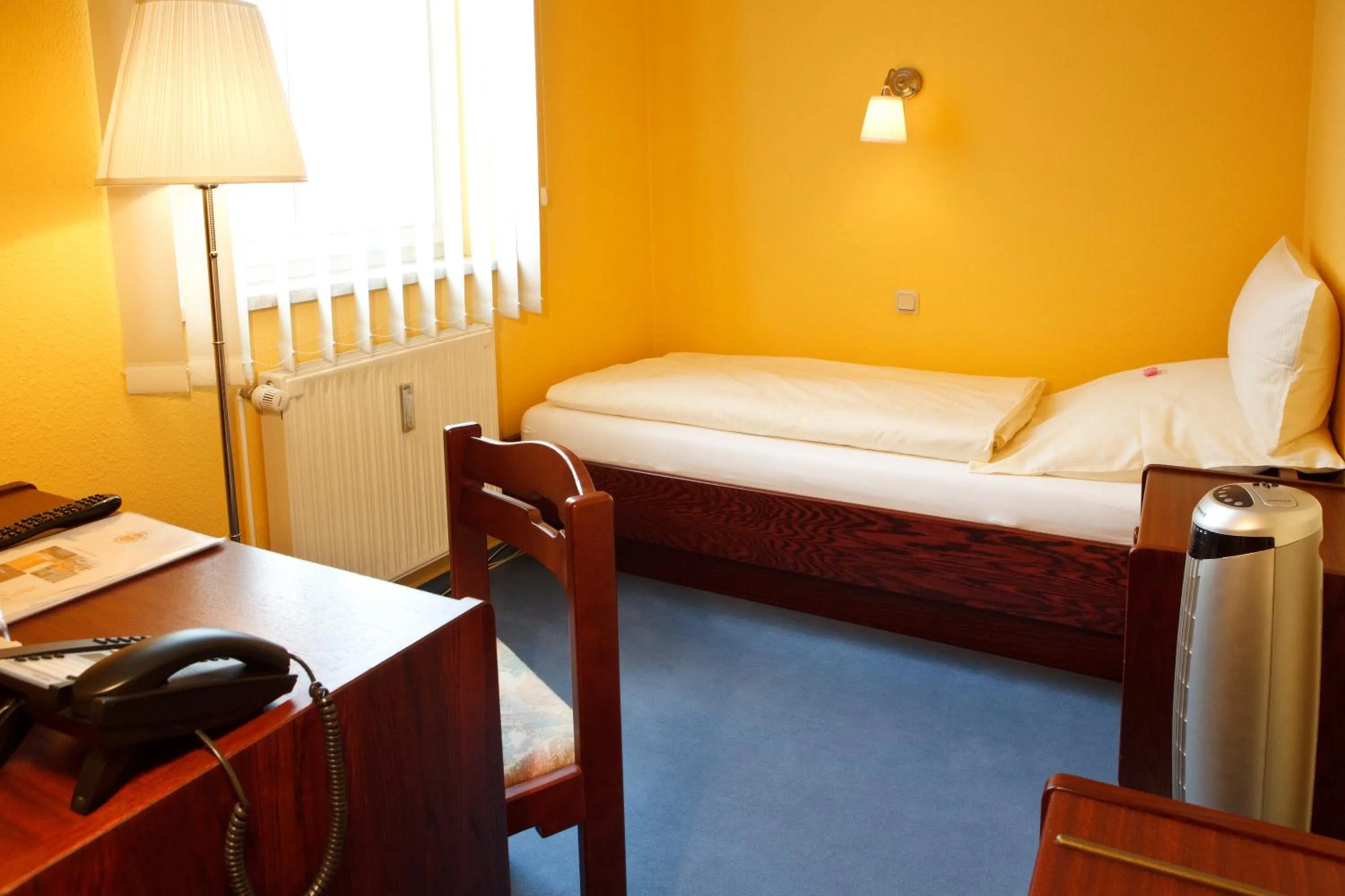 Photo of the whole room, Bed in Landhotel Zum Pottkuchen