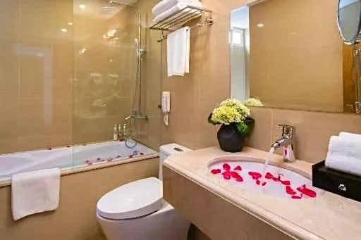 Bathroom in Hanoi Paon Hotel & Spa