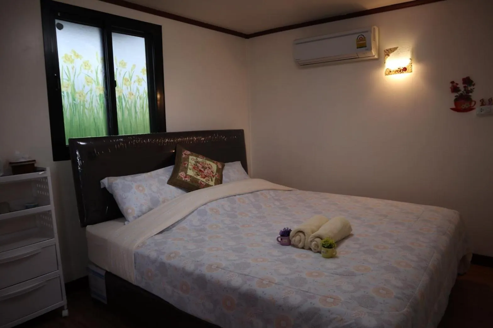 Bed in 4 seasons mini house