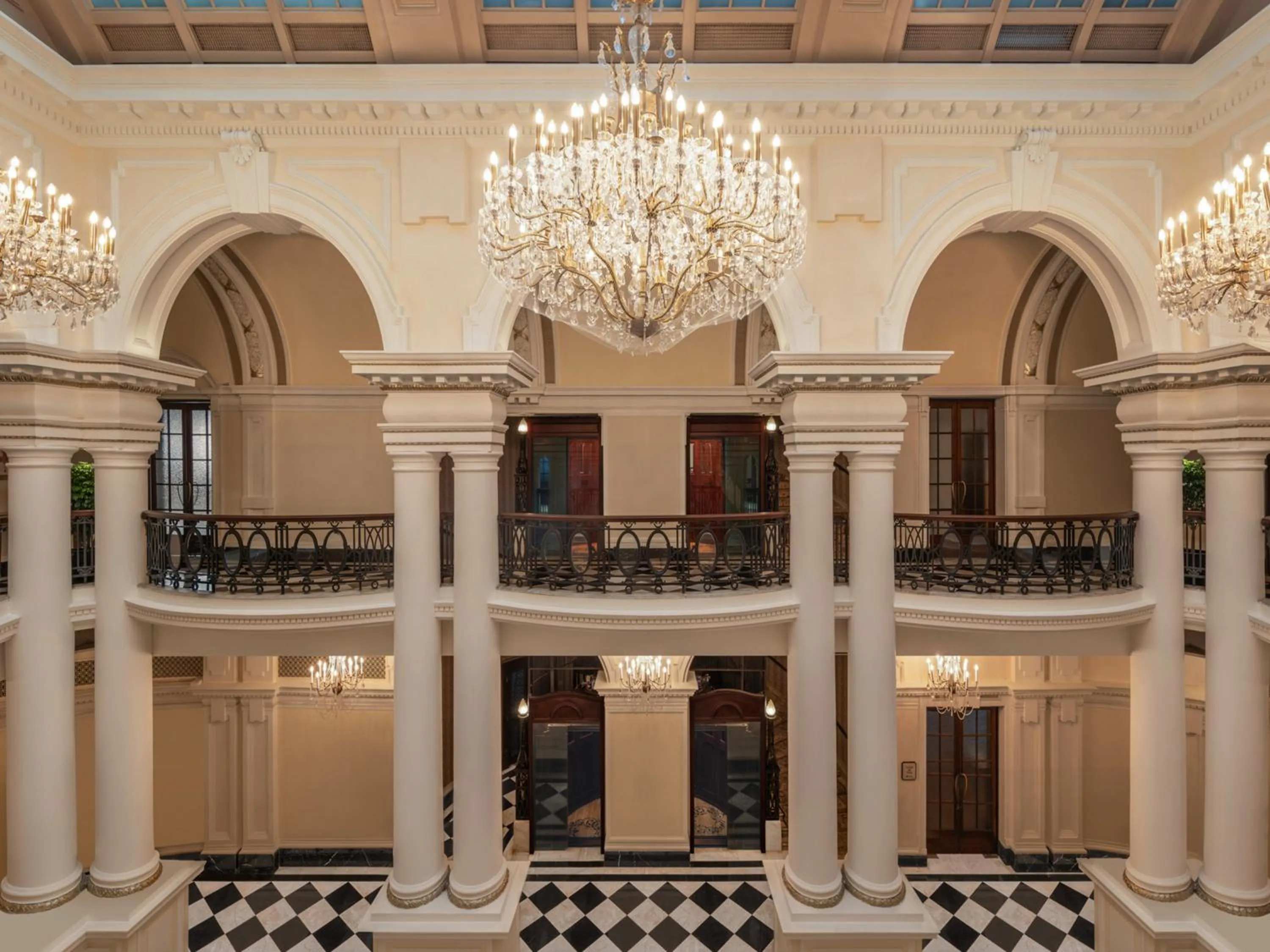 Lobby or reception in Waldorf Astoria Shanghai on the Bund