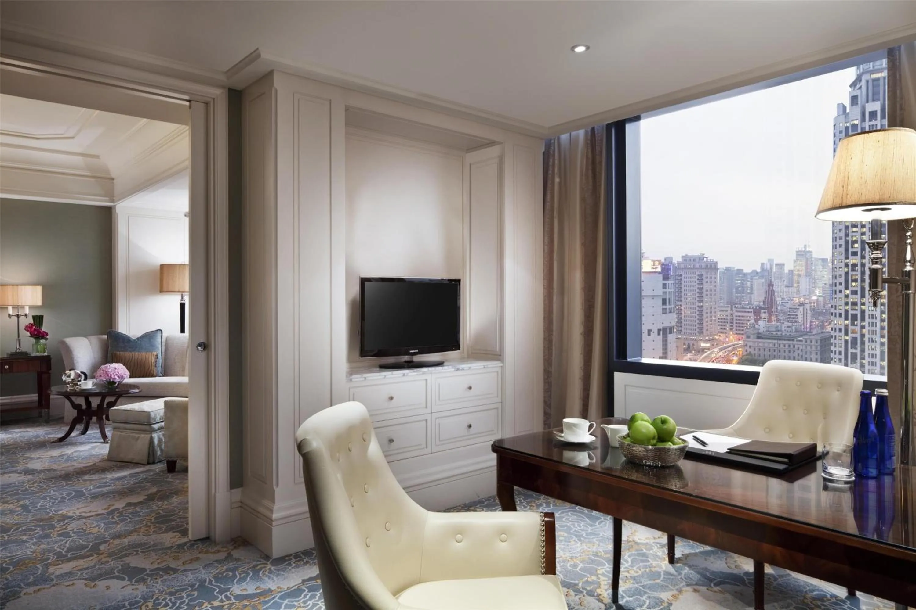 Bedroom in Waldorf Astoria Shanghai on the Bund