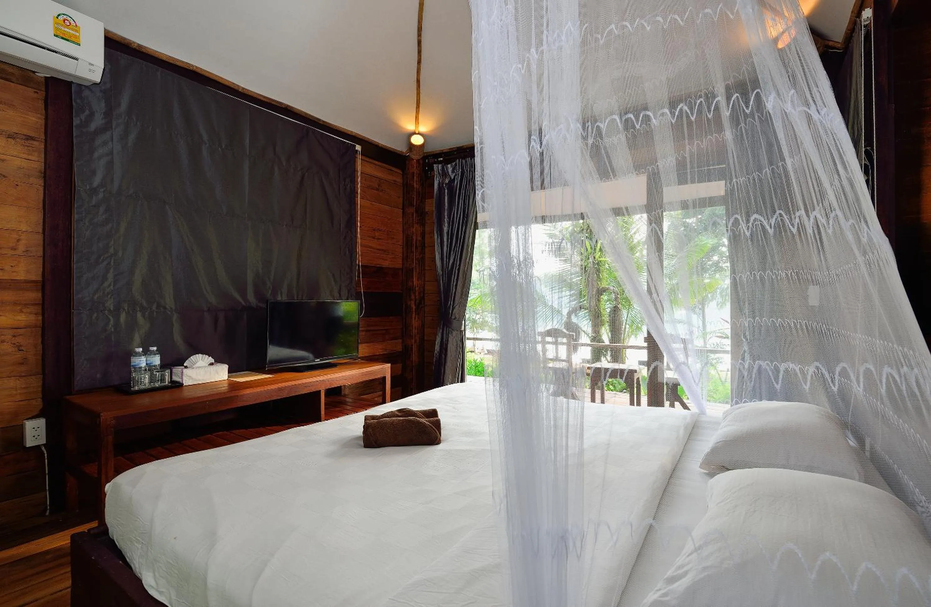 Bed in Koh Kood Resort